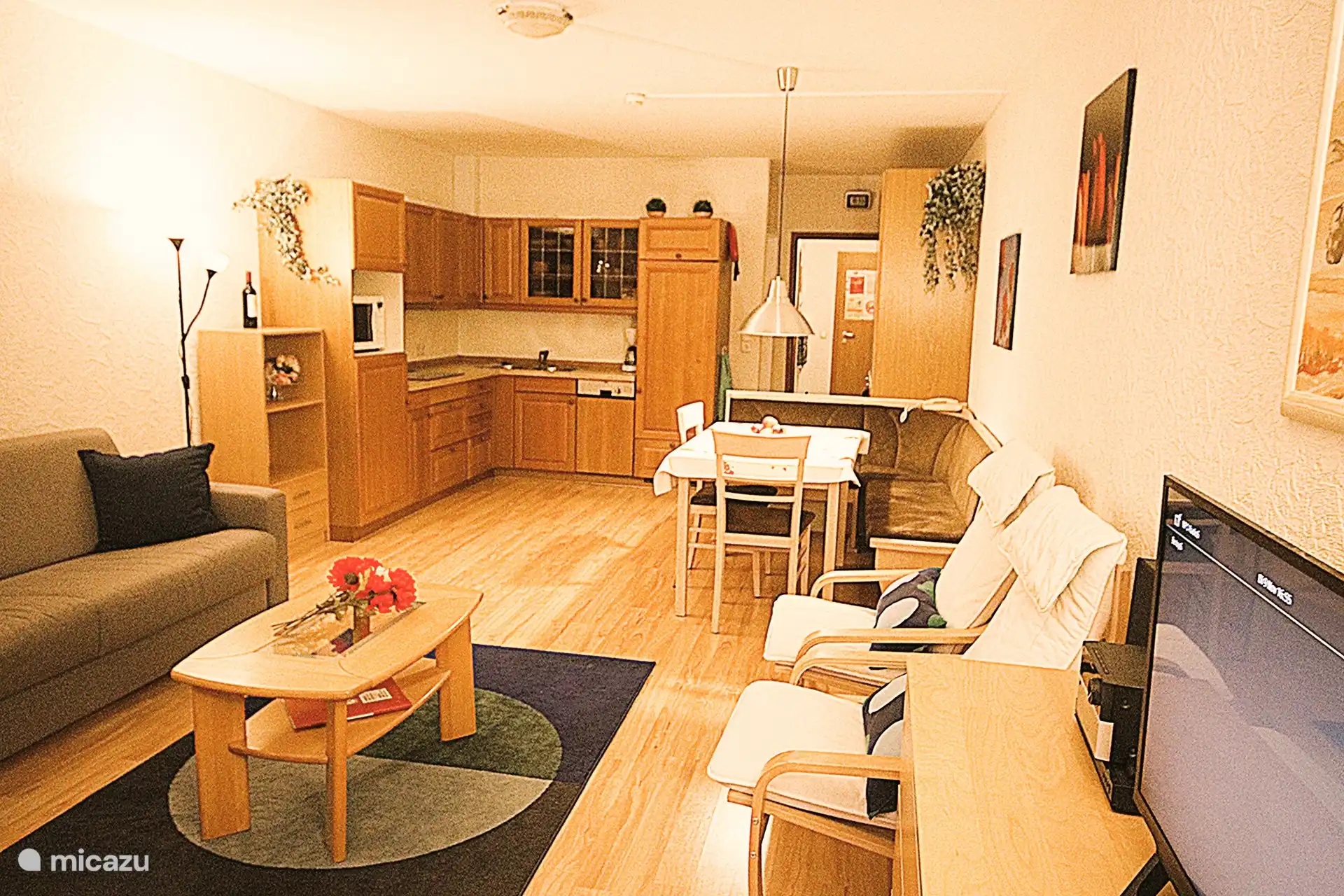 woonkamer met open keuken