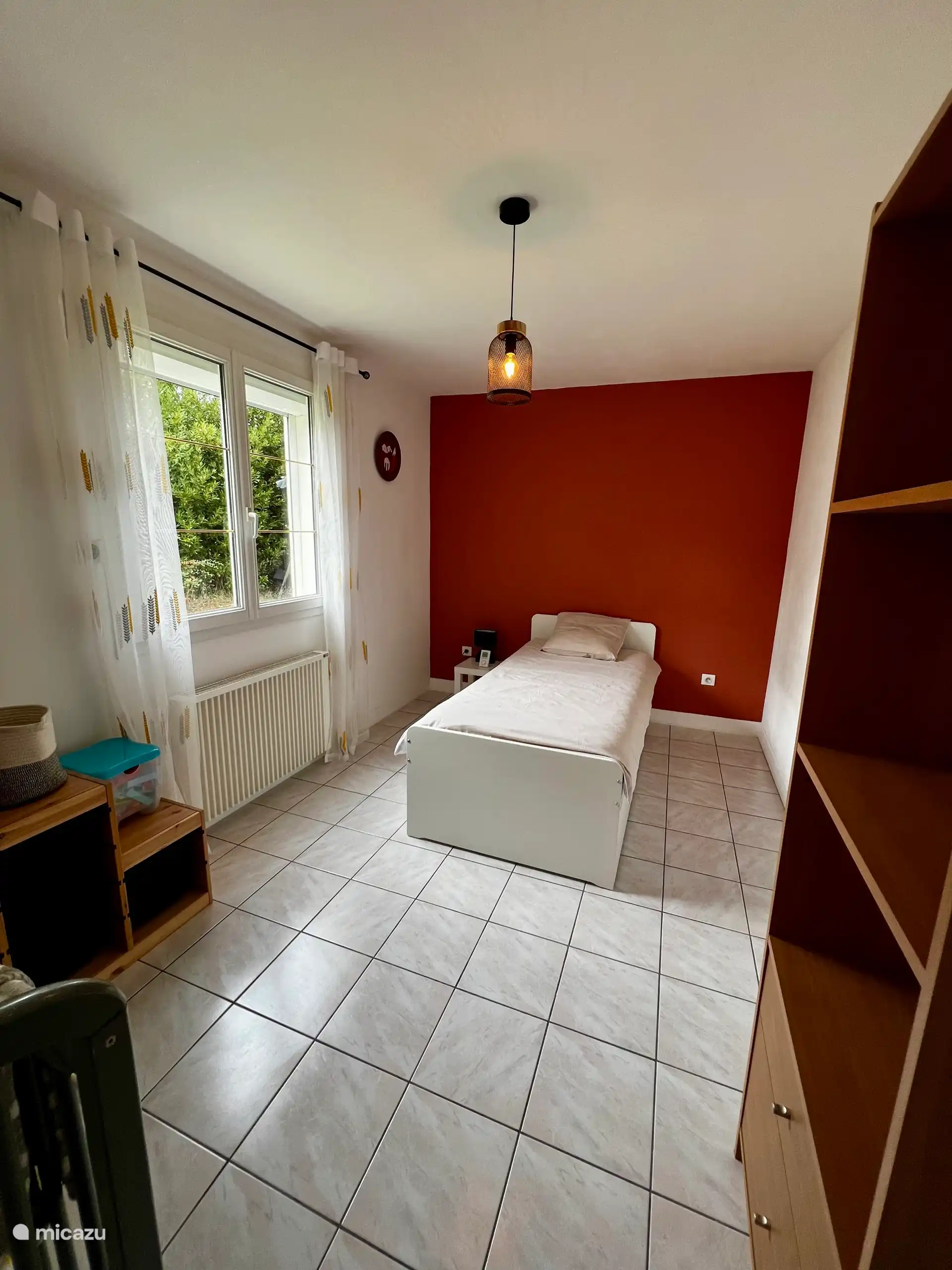 Option 2: 1 bed 90 x 200