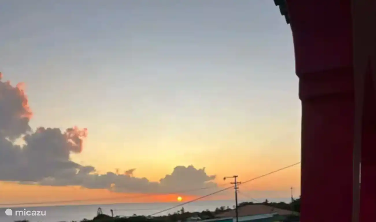 Wunderschöner Blick auf den Sonnenuntergang am Abend.