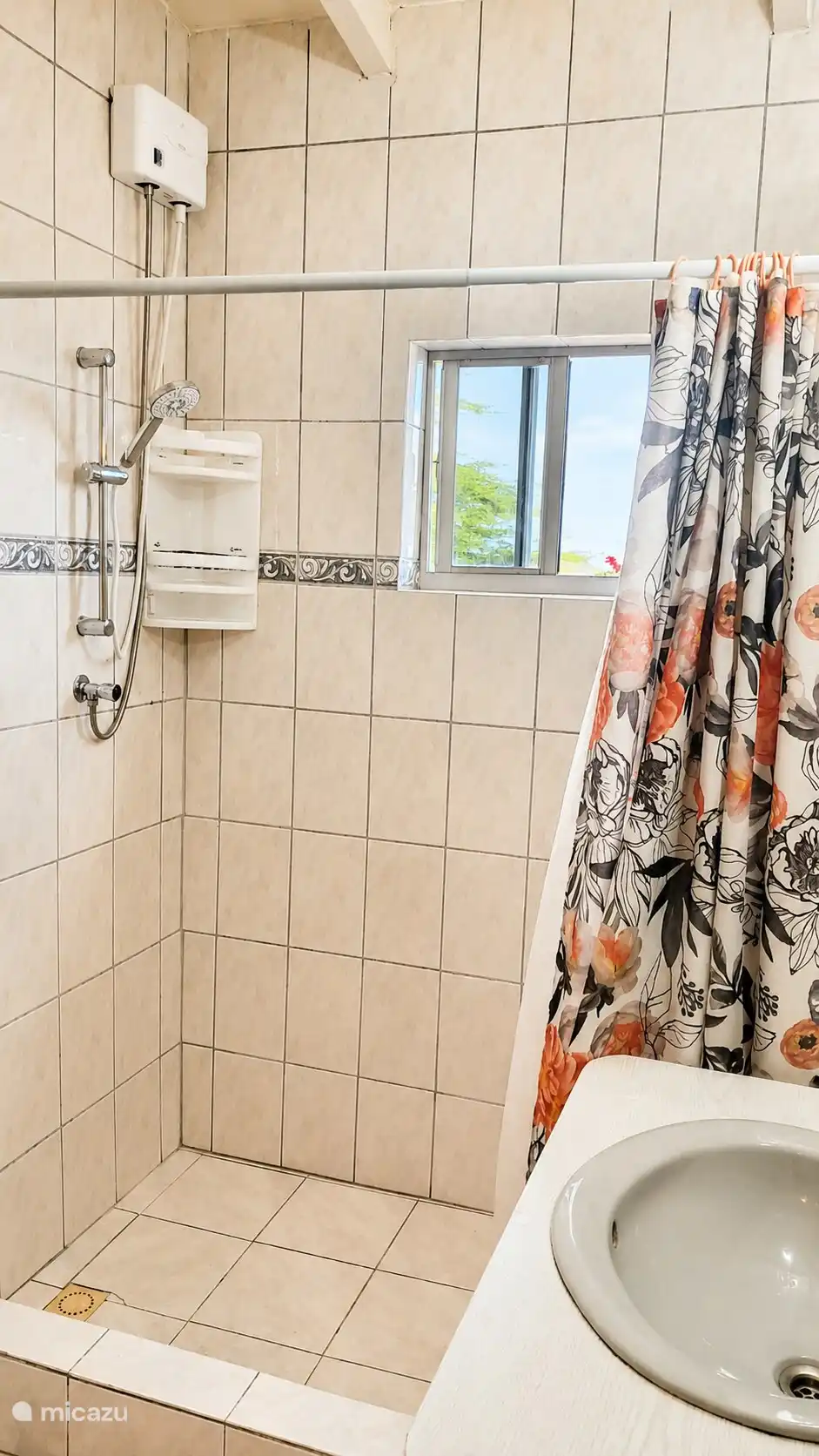 Badezimmer im Hauptschlafzimmer 