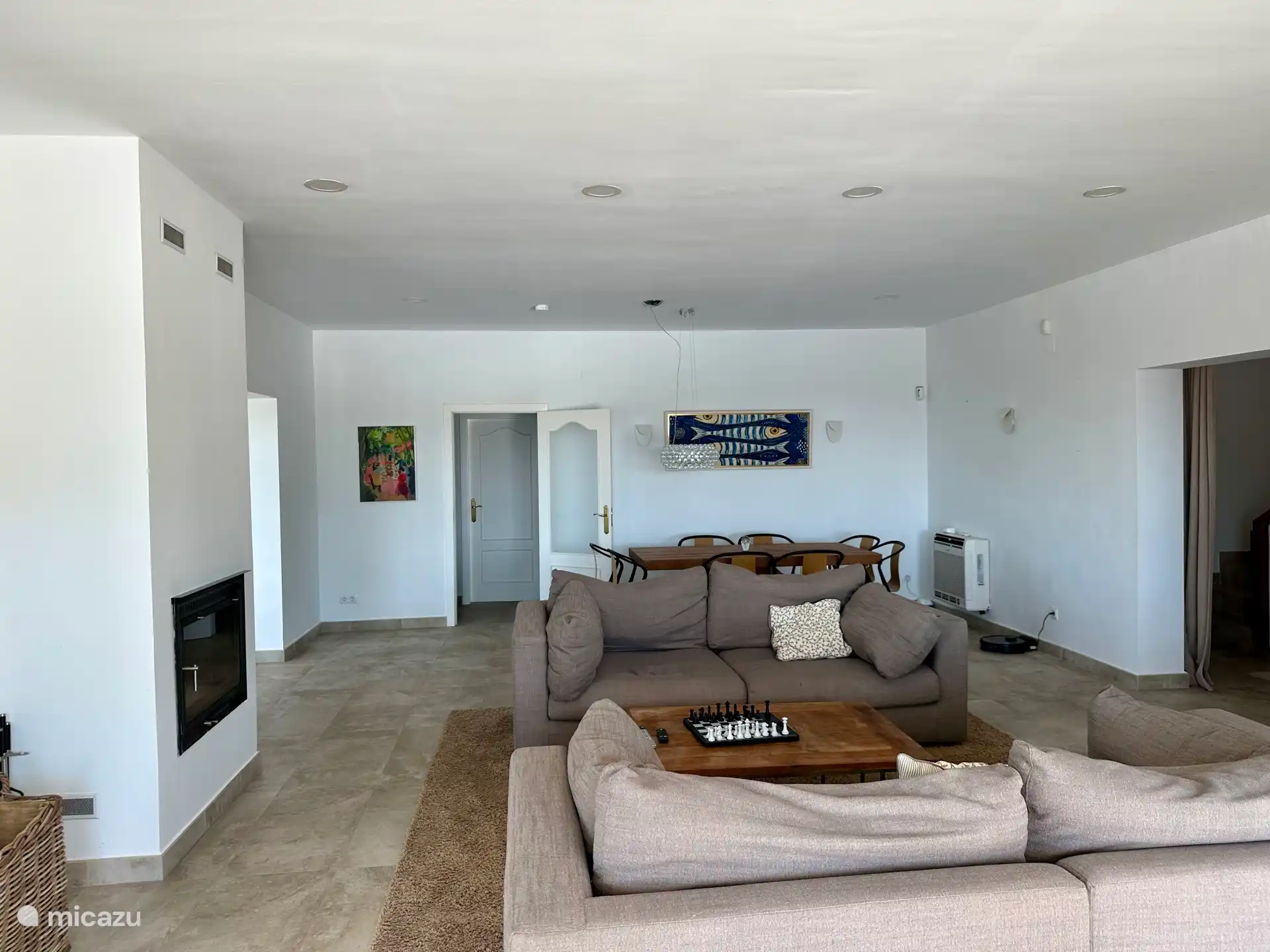 Lounge room