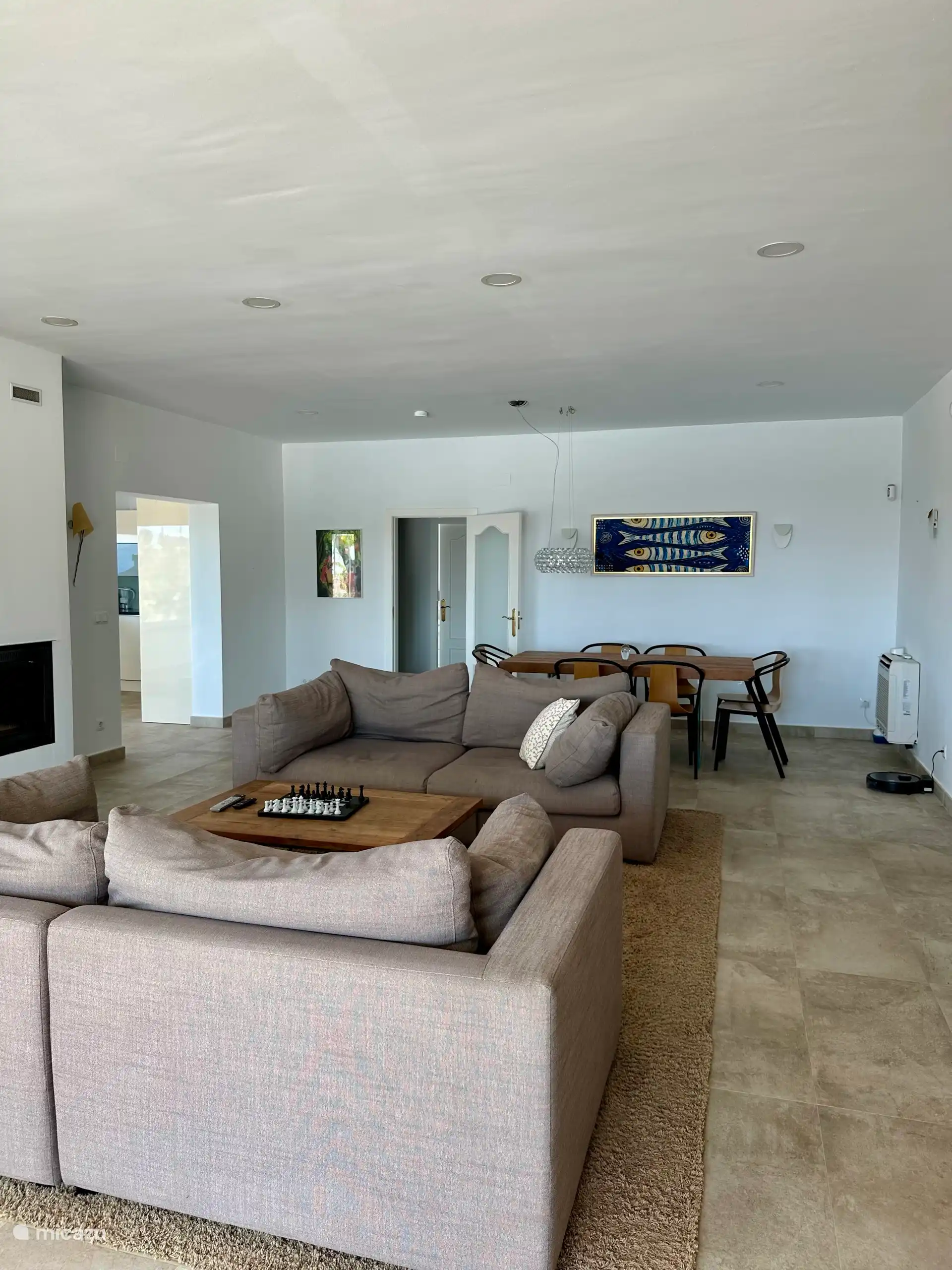 Lounge room