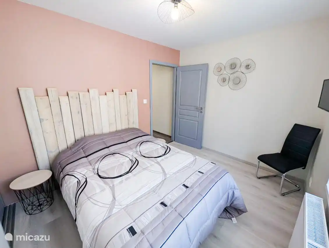 Slaapkamer met tweepersoonsbed