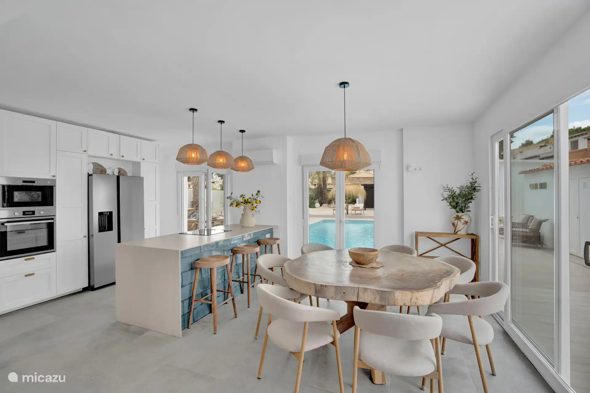Dining room/kitchen