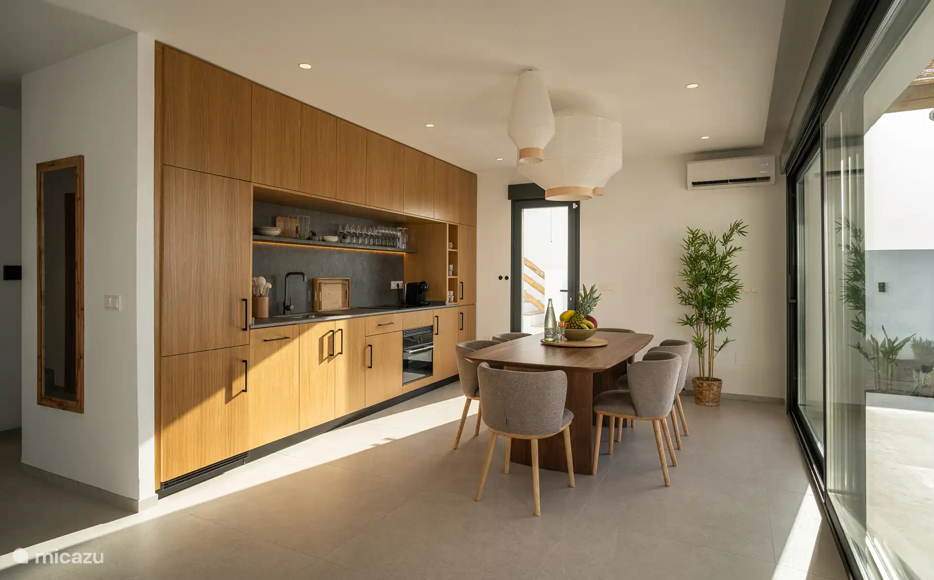 Keuken met eettafel