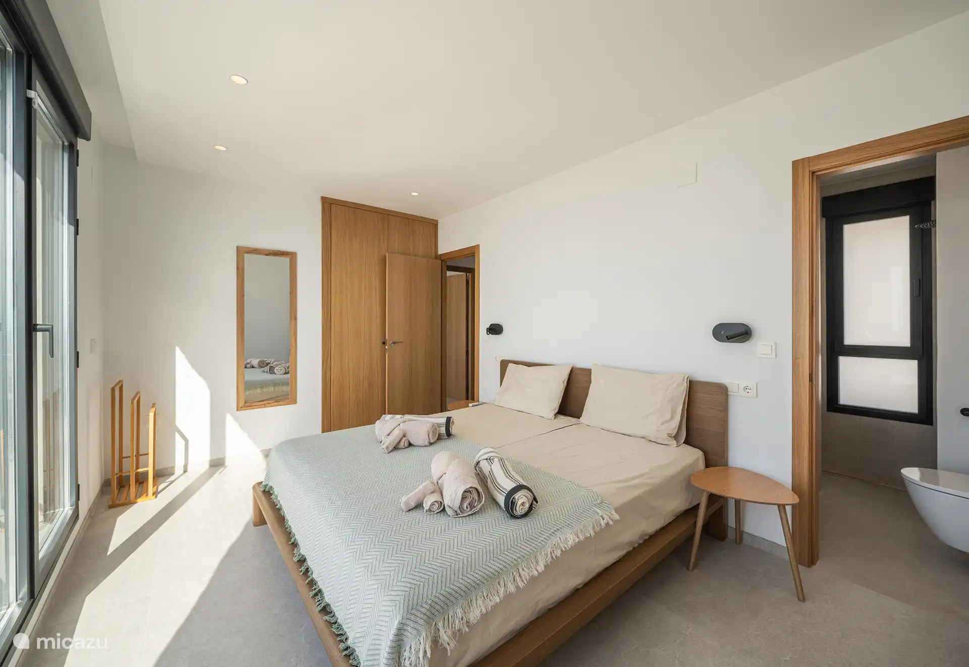 Slaapkamer 2 met badkamer ensuite