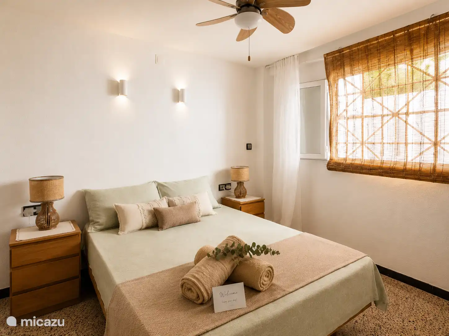 bedroom with double bed