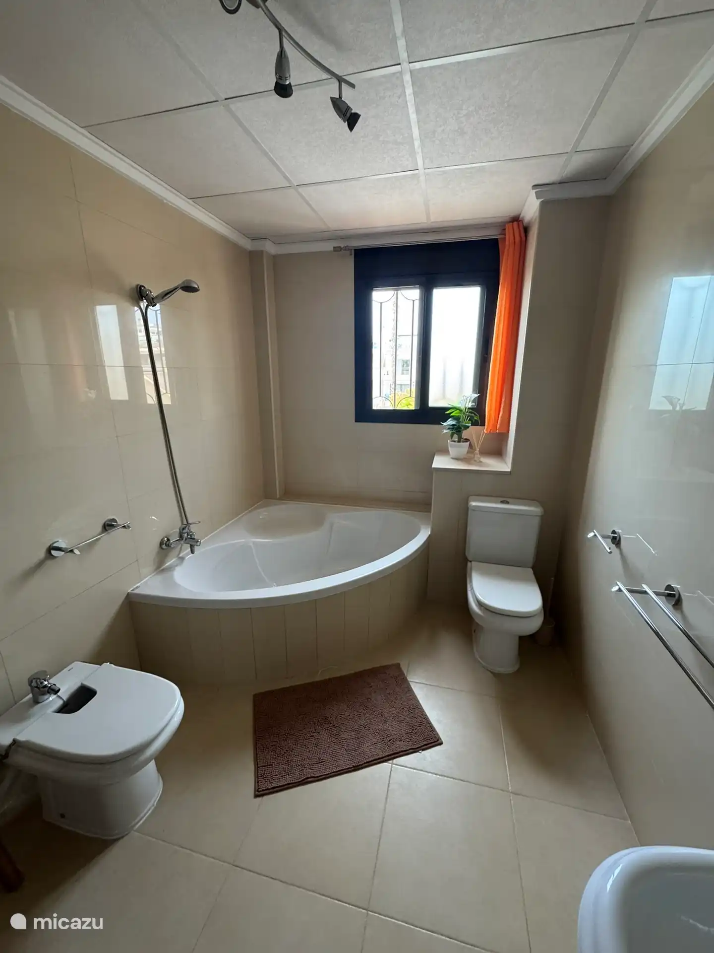 Badezimmer, Erdgeschoss,