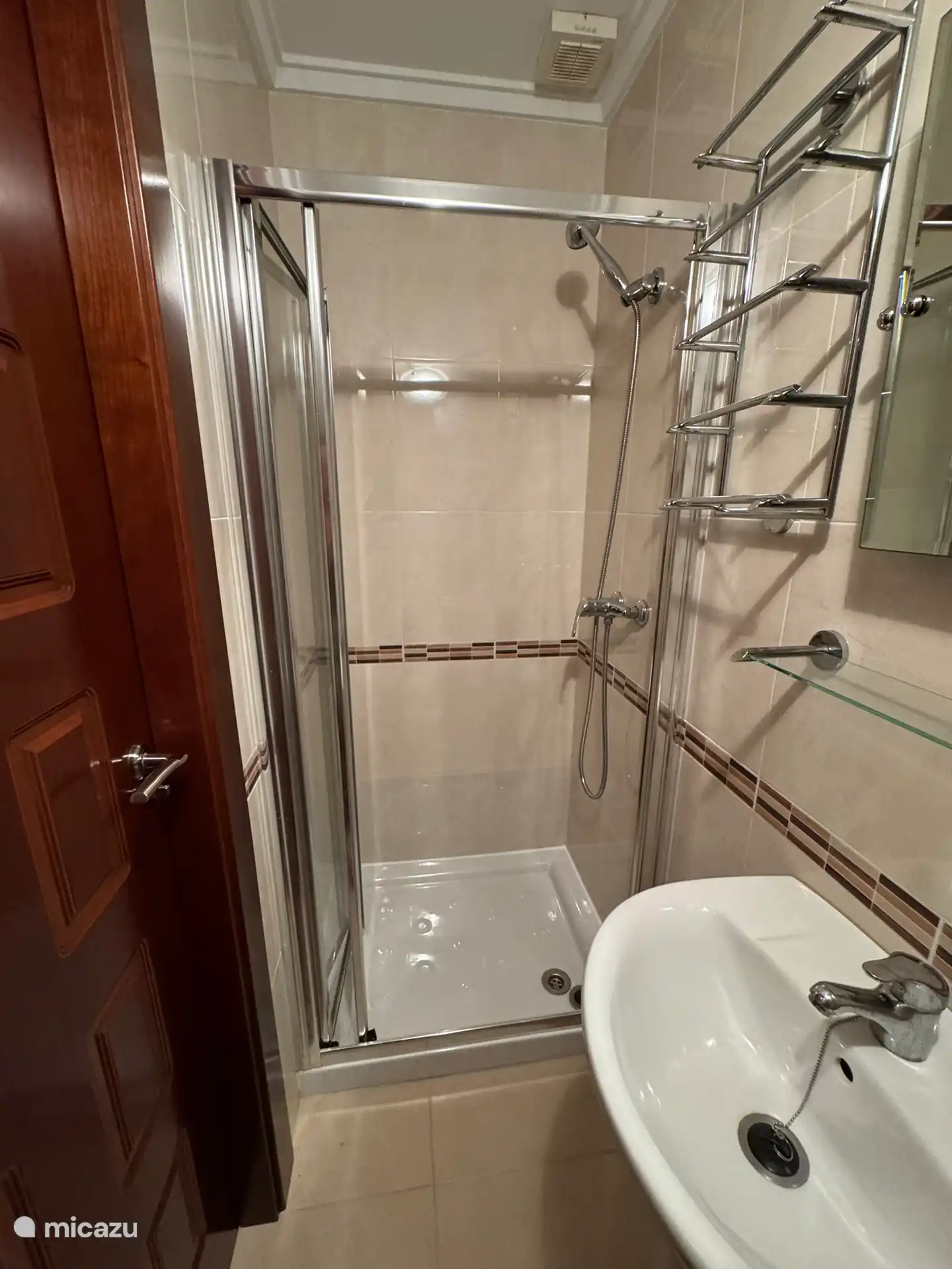 Badezimmer im Erdgeschoss