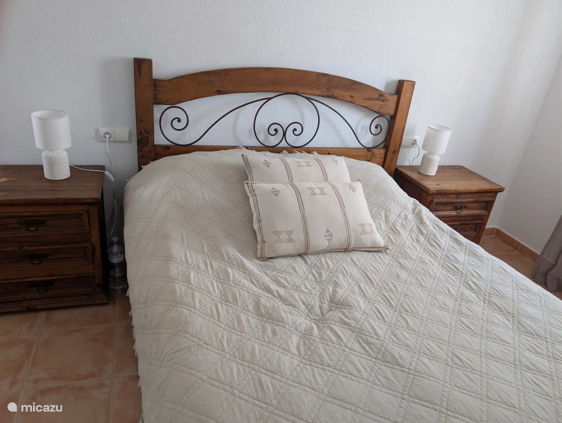 2 persoons bed 1e verdieping
