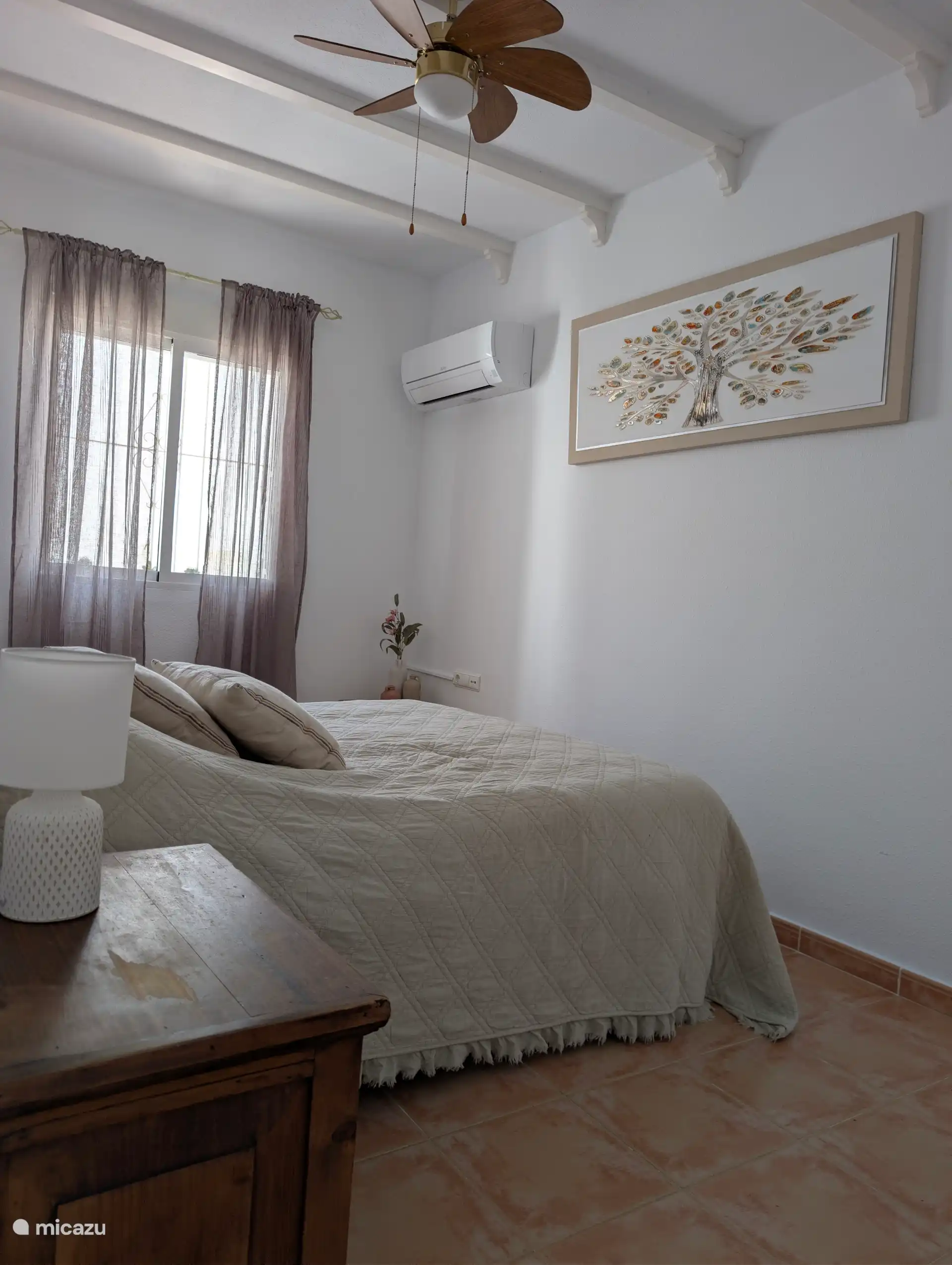 Met airco, ventilator en rolluik