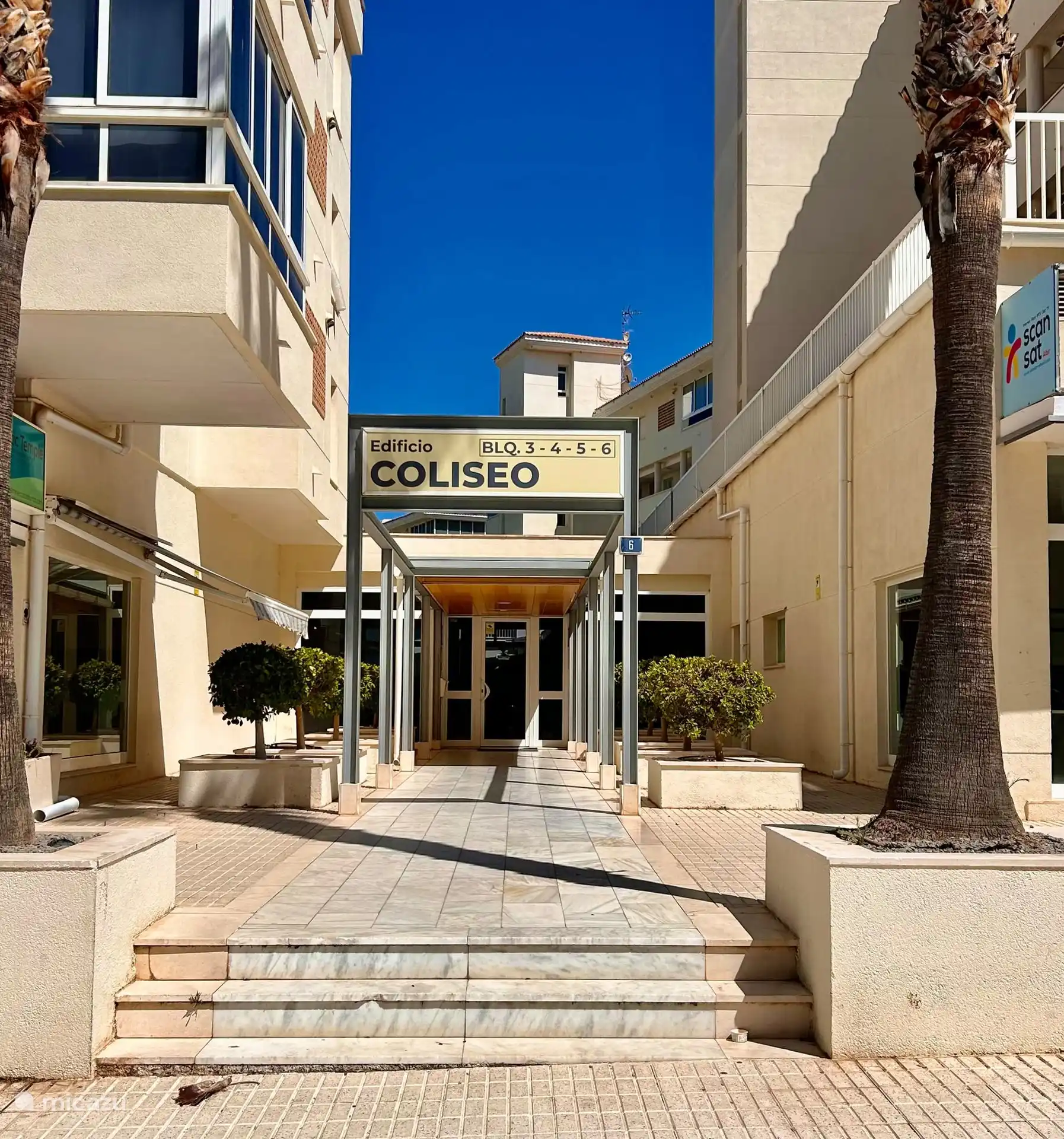 Entrada principal.