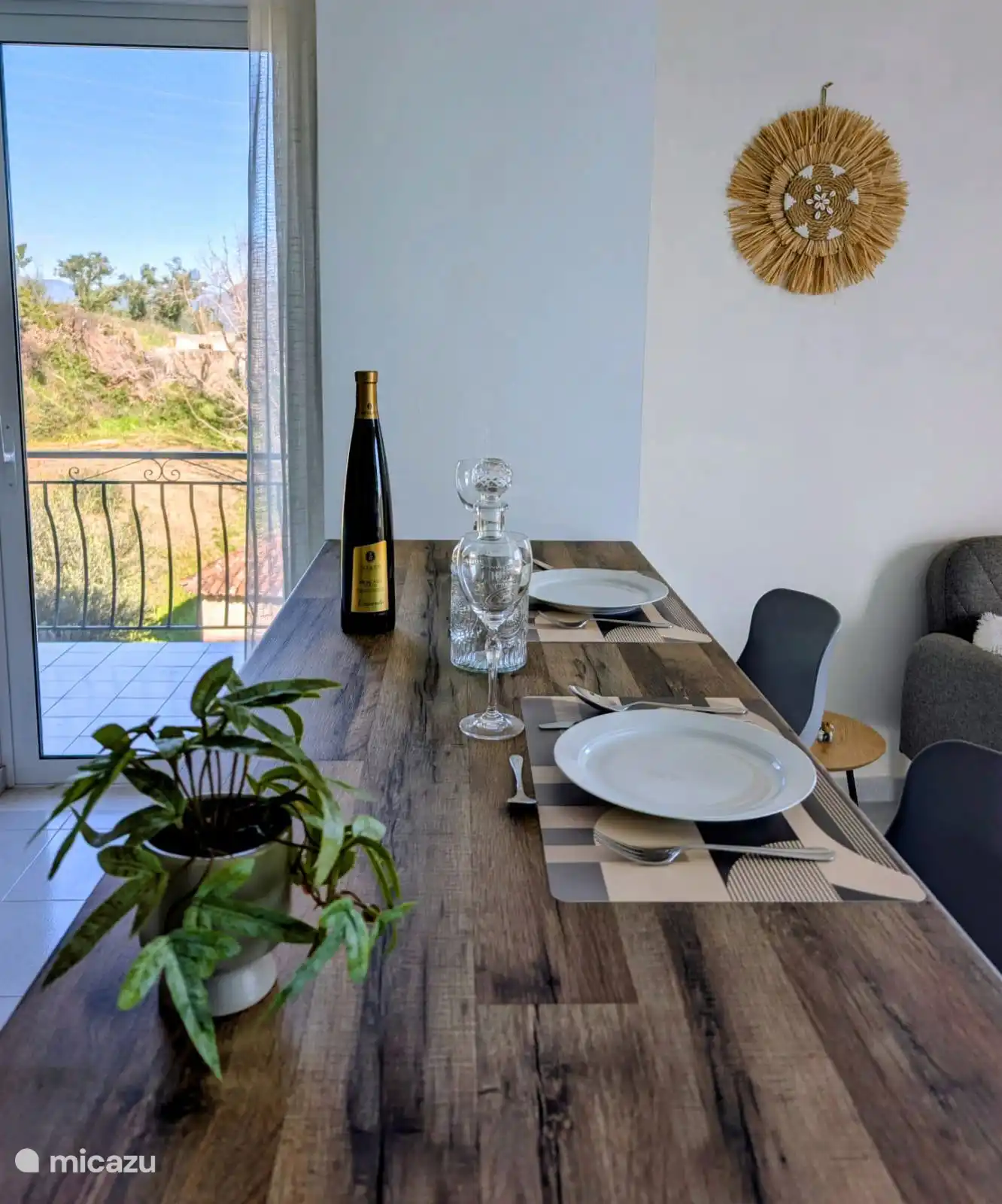 Kitchen bar