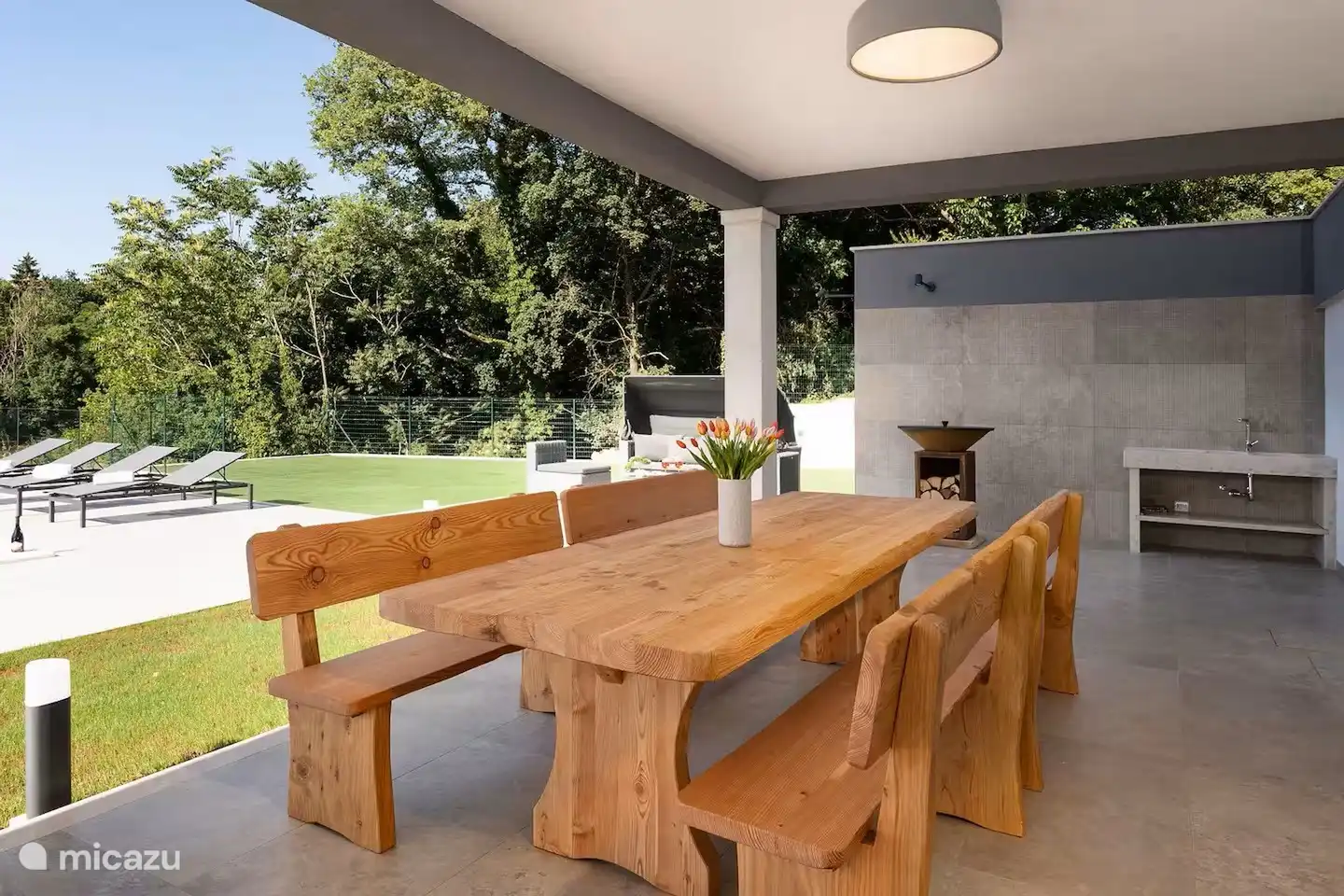 veranda