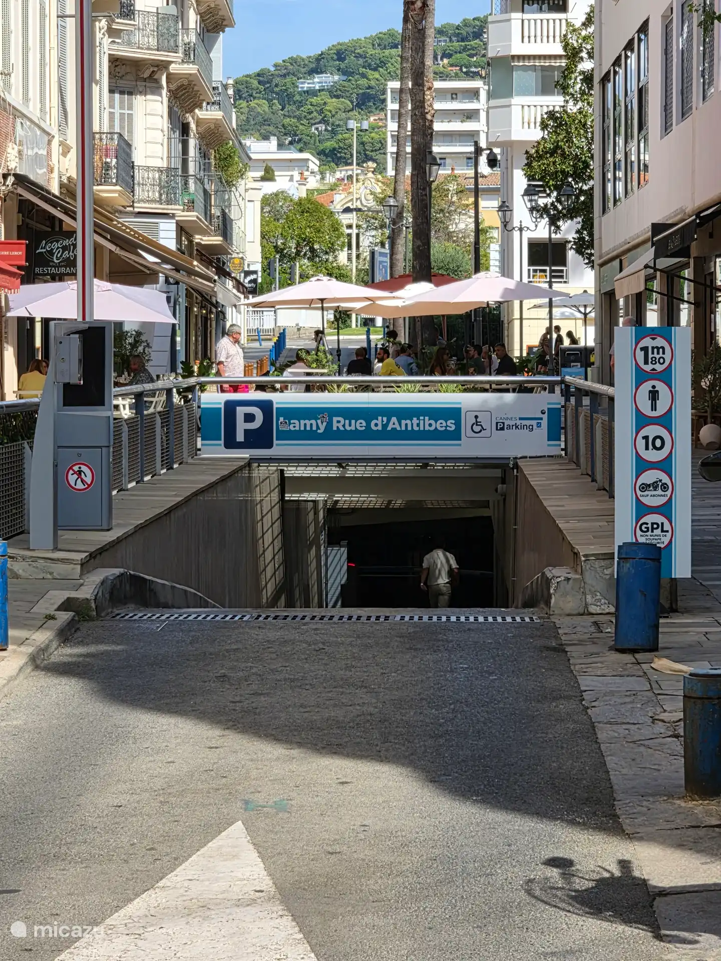 Parkeren nabij de vestiging, 300 m