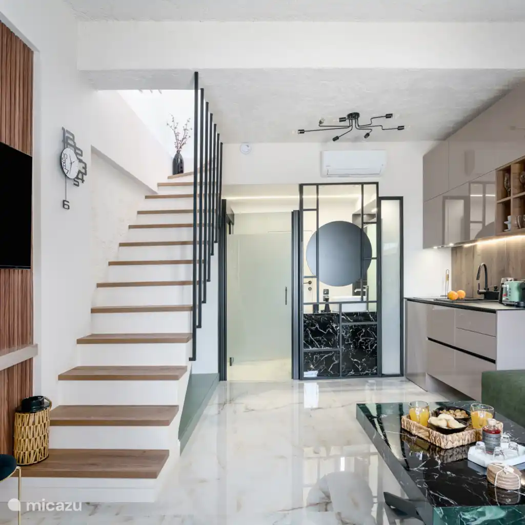 Charavgi Suite
