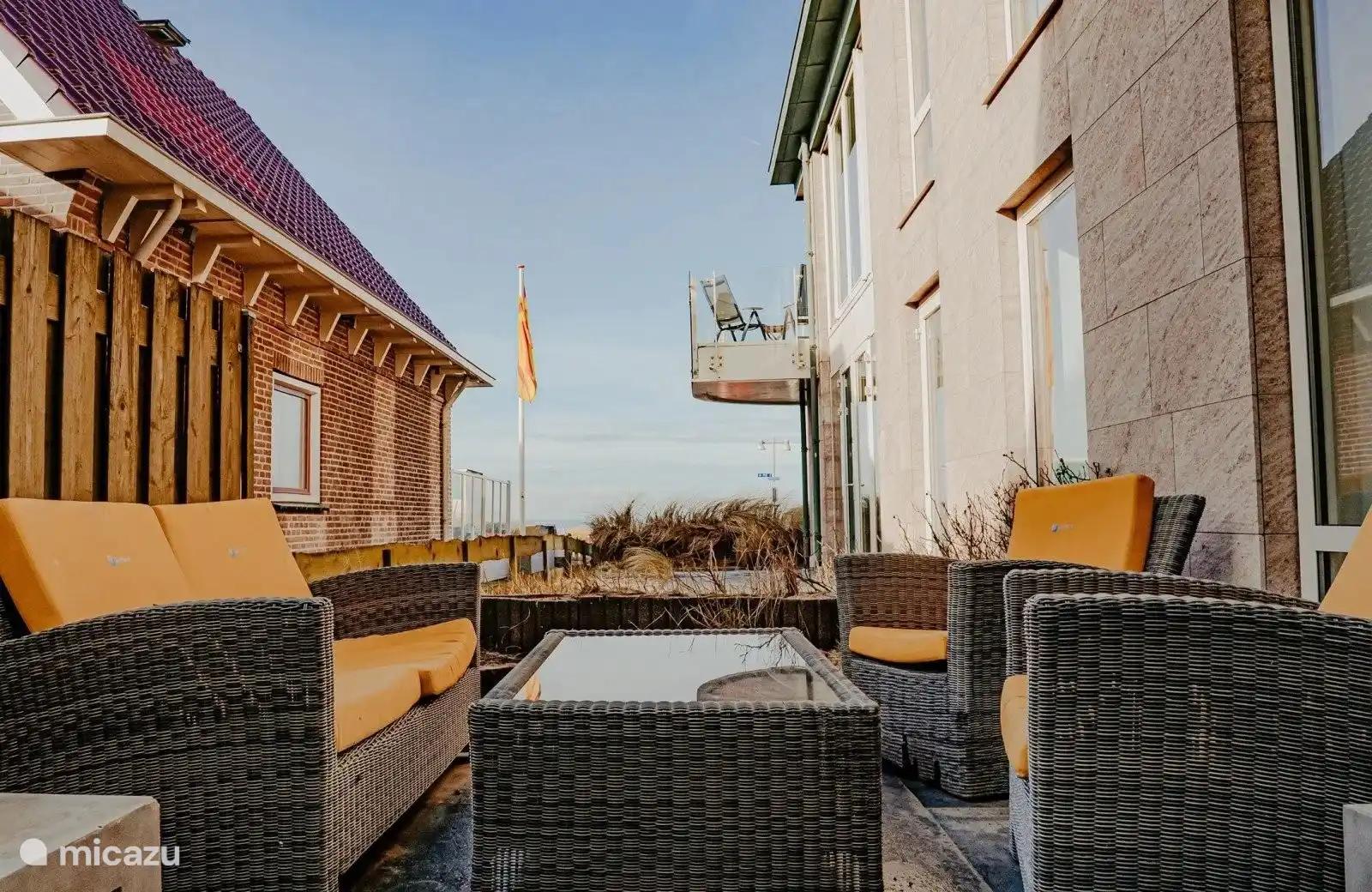 Zon, zee & strand, Nederland, Noord-Holland, Egmond aan Zee, appartement Duinappartement met Zonneterras