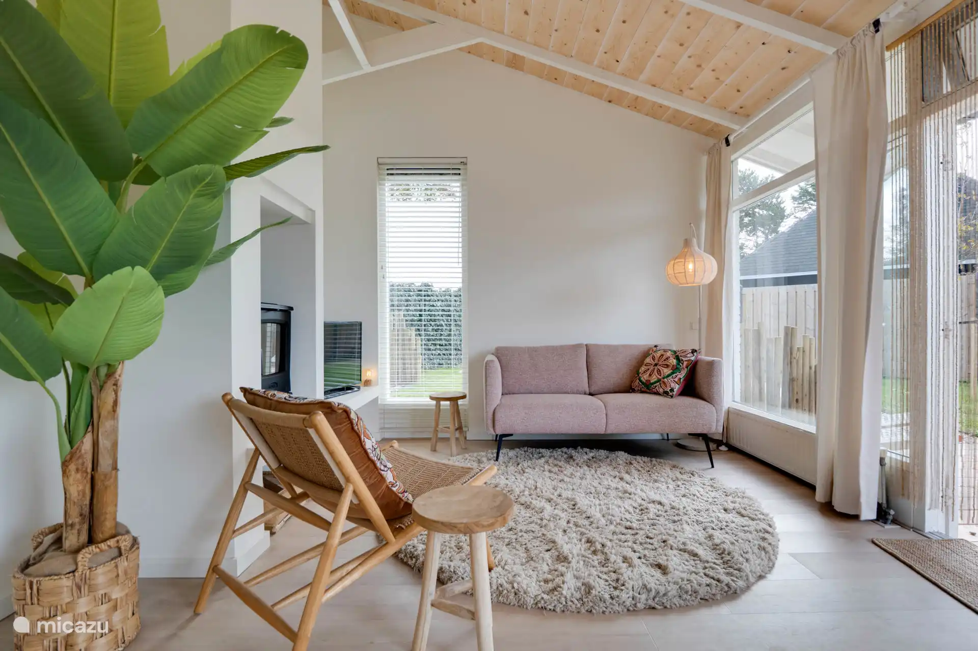 Maison de vacances entièrement rénovée, avec poêle hiout, Arico, chauffage central à gaz et borne de recharge privée gratuite pour véhicules électriques