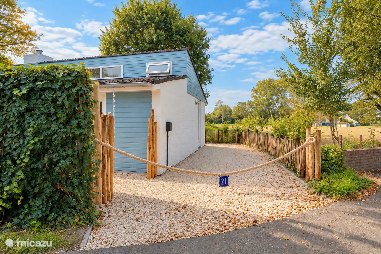 Le cottage offre une vue dégagée sur les champs et la verdure d’Ouddorp Westerduin