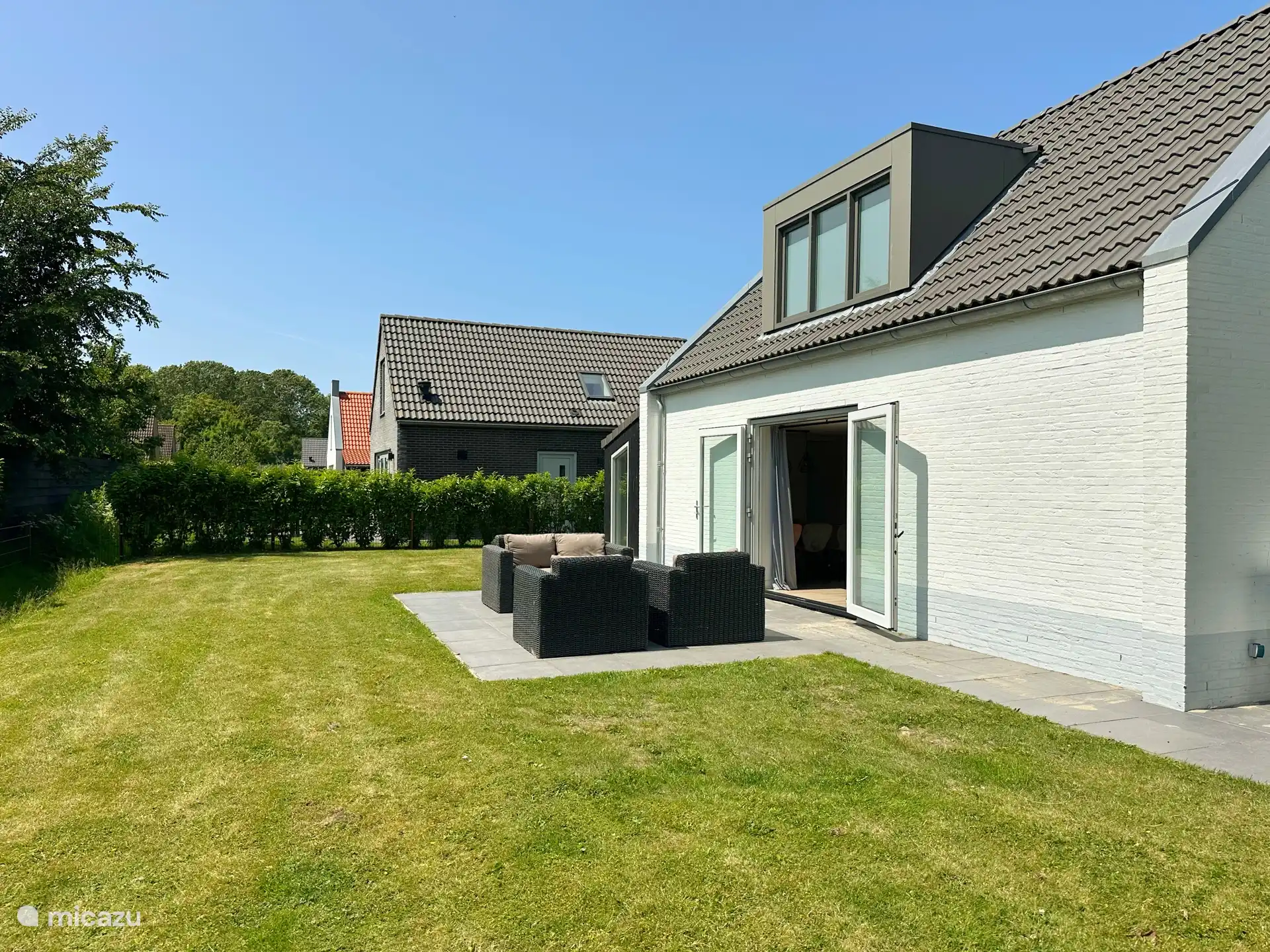 Tuin met loungeset