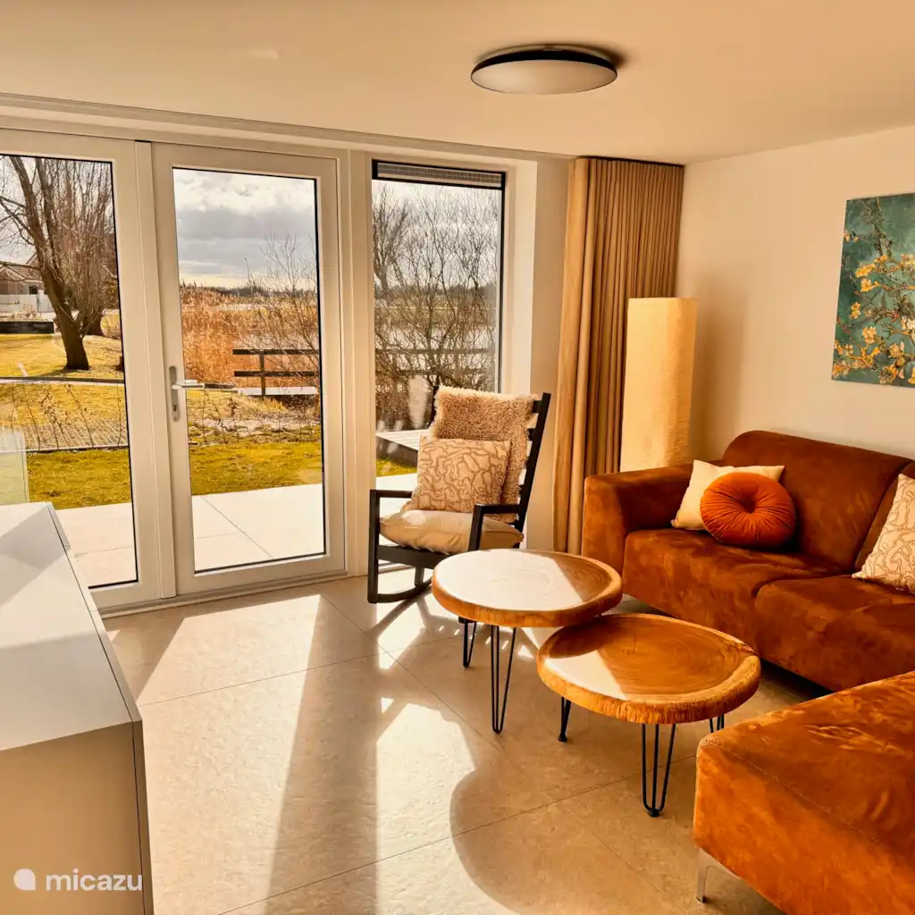 Vakantiehuis aan meertje - 85