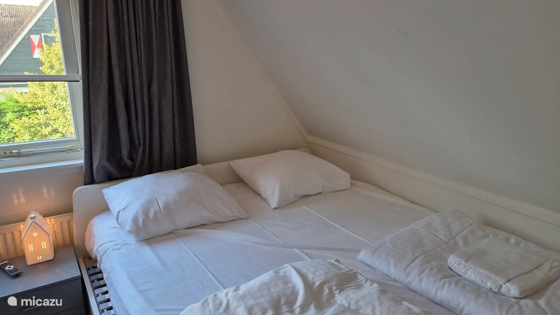 Slaapkamer met tweepersoonsbed