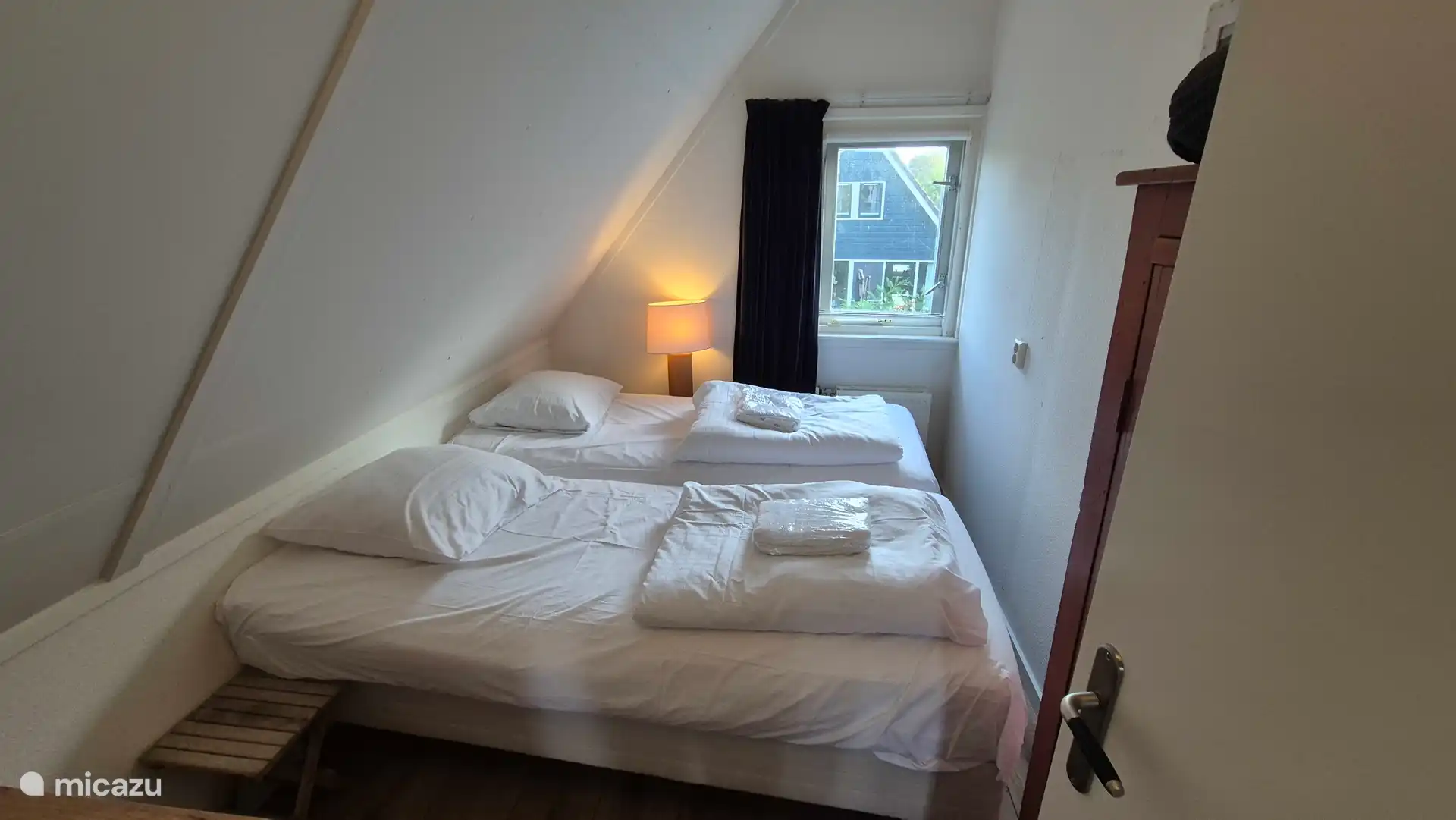 Slaapkamer met tweepersoonsbed