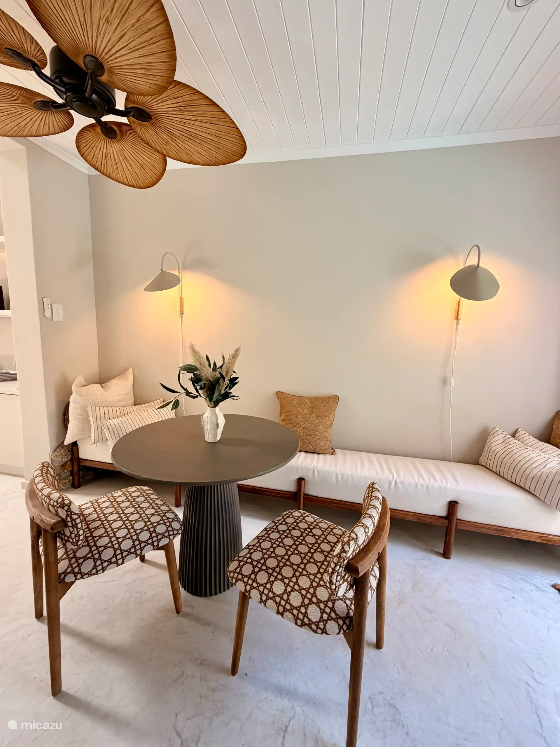 Dining room/ kitchen