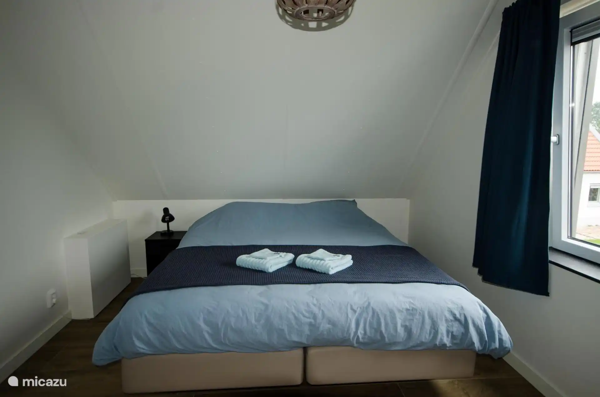 Bedroom with double bed