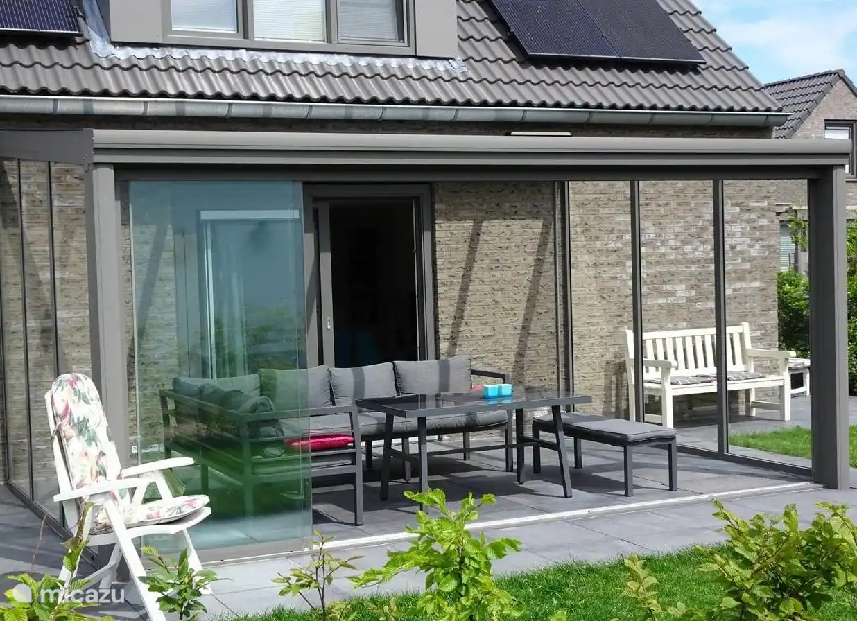 Veranda met loungeset