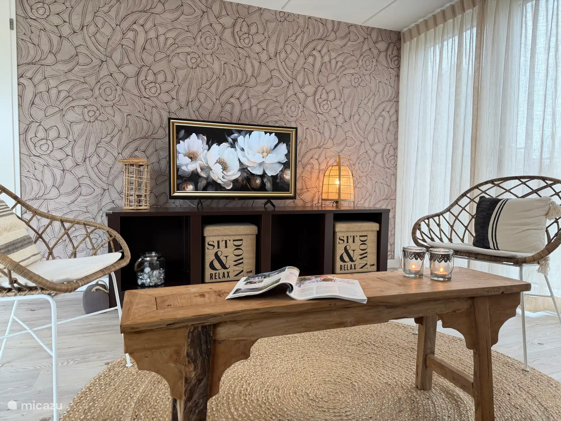 Woonkamer met tv
