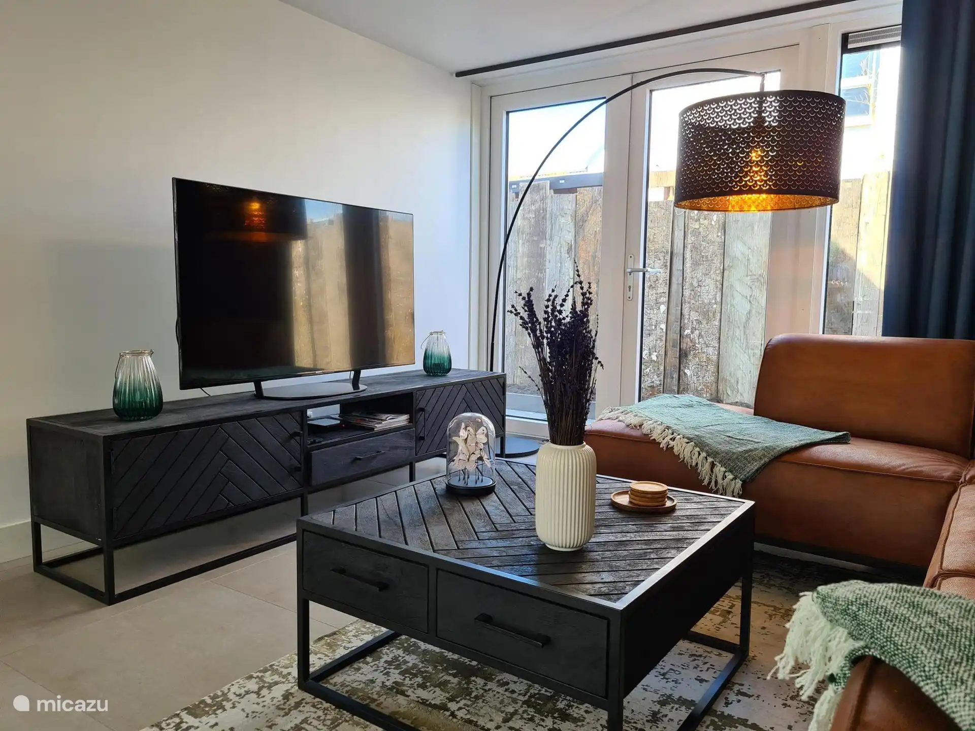 Woonkamer met tv