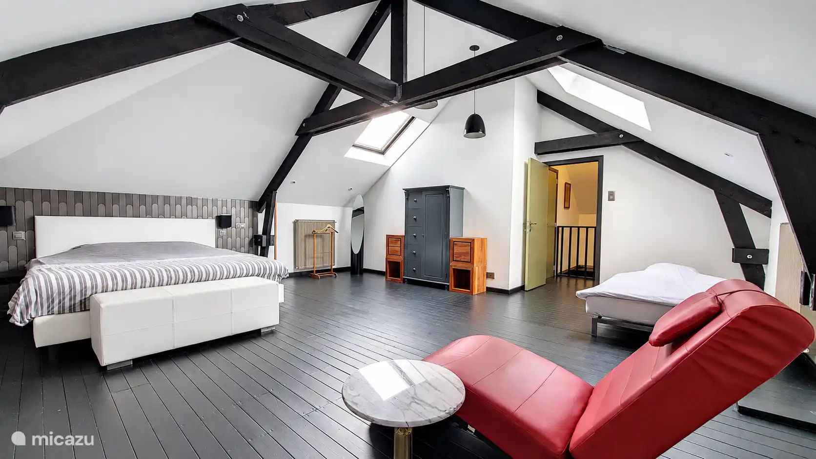 zoldersuite/ slaapkamer 4