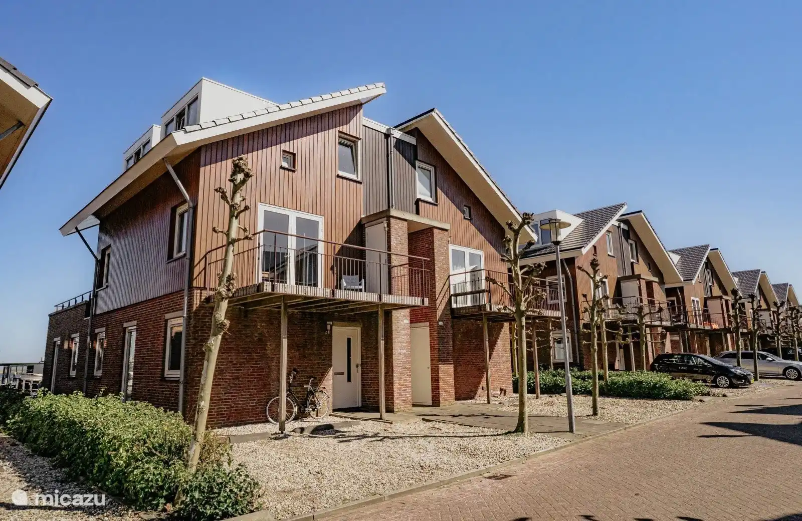Zon, zee & strand, Nederland, Noord-Holland, Uitgeest, appartement Familieappt Uitgeest groot terras