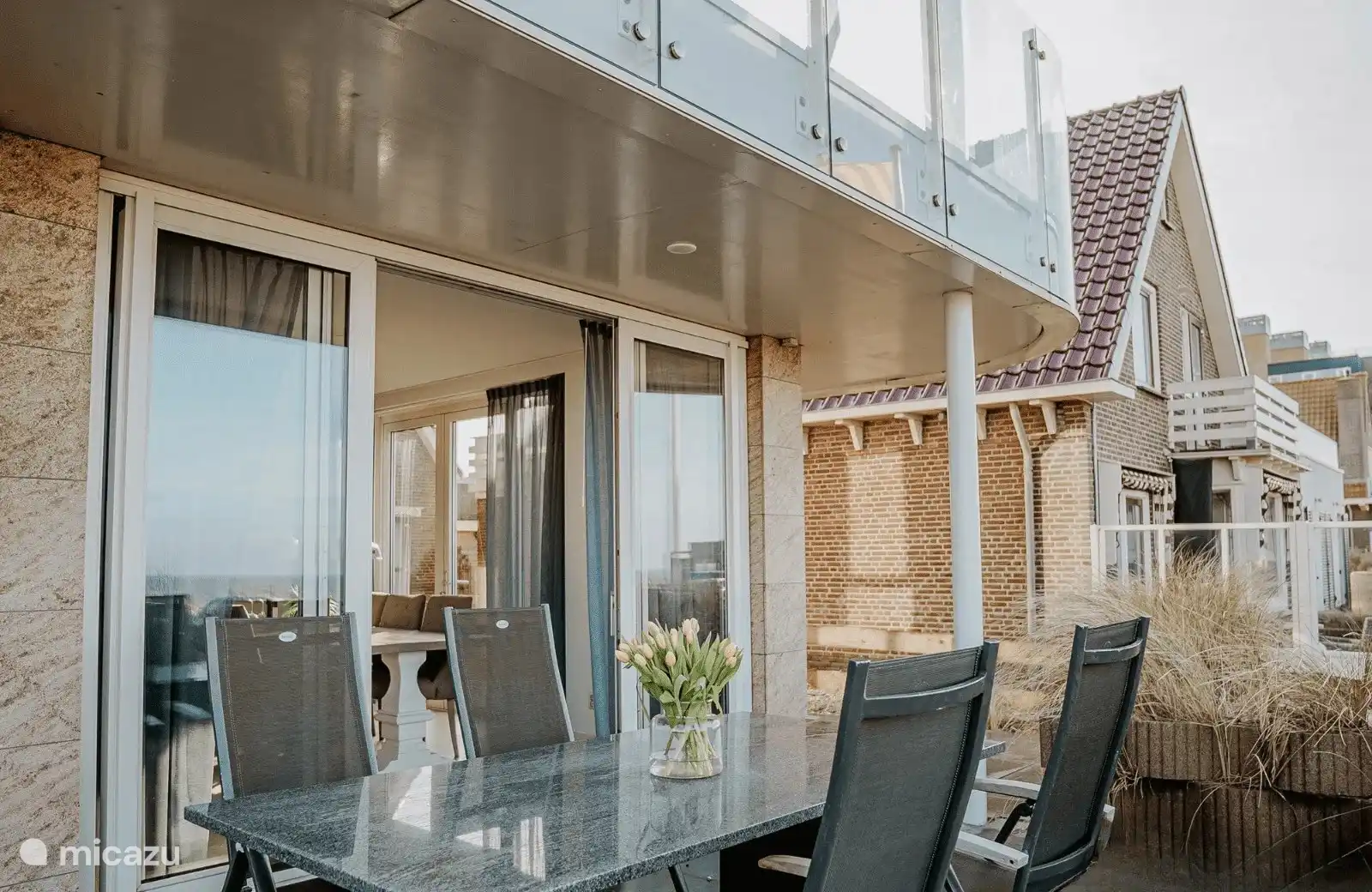 Zon, zee & strand, Nederland, Noord-Holland, Egmond aan Zee, appartement Strandappartement aan de Boulevard
