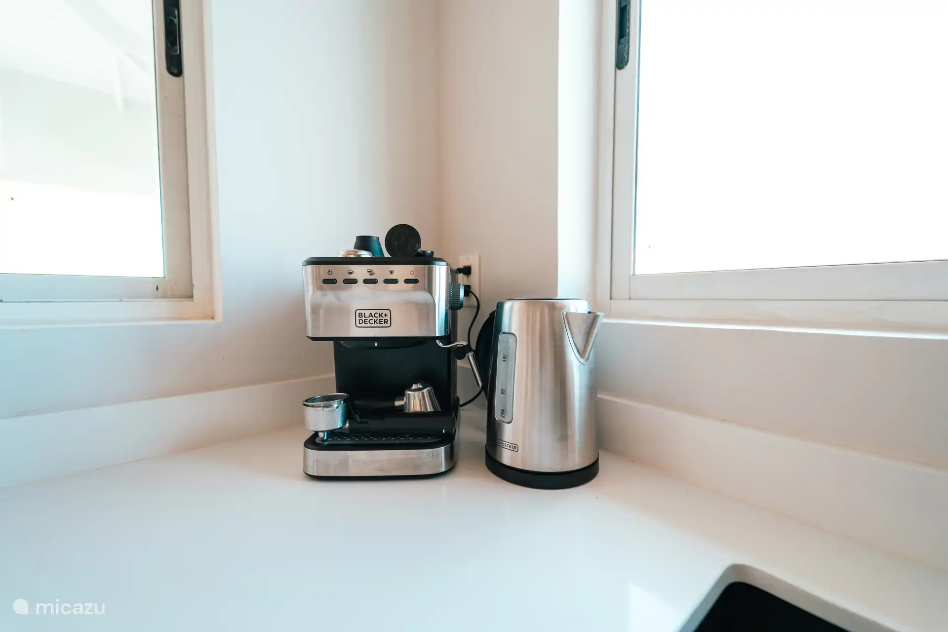 Koffiemachine en waterkoker