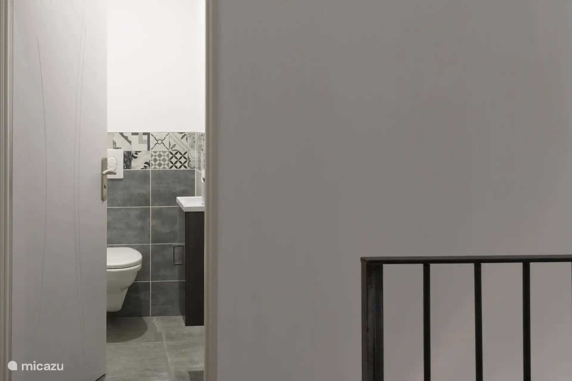 Nachthal, wc met lavabo