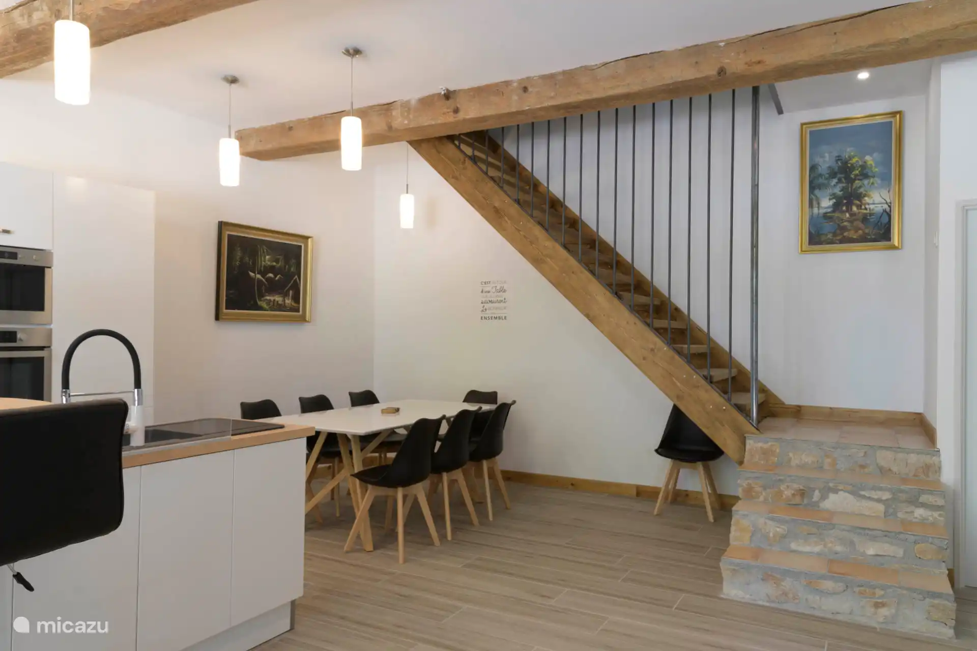 keuken, trap verdieping, eettafel