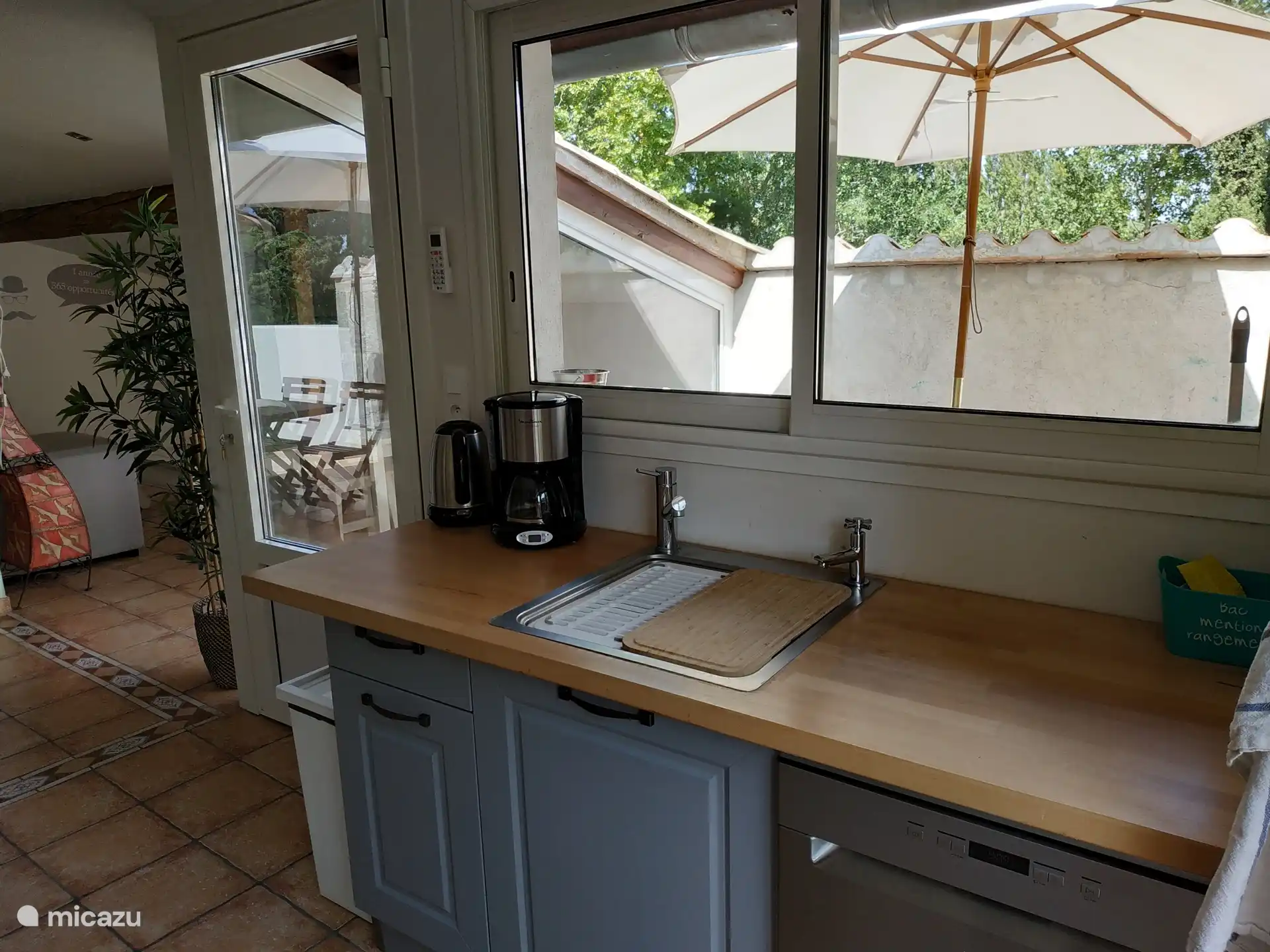 keuken, zicht terras, open leefruimte