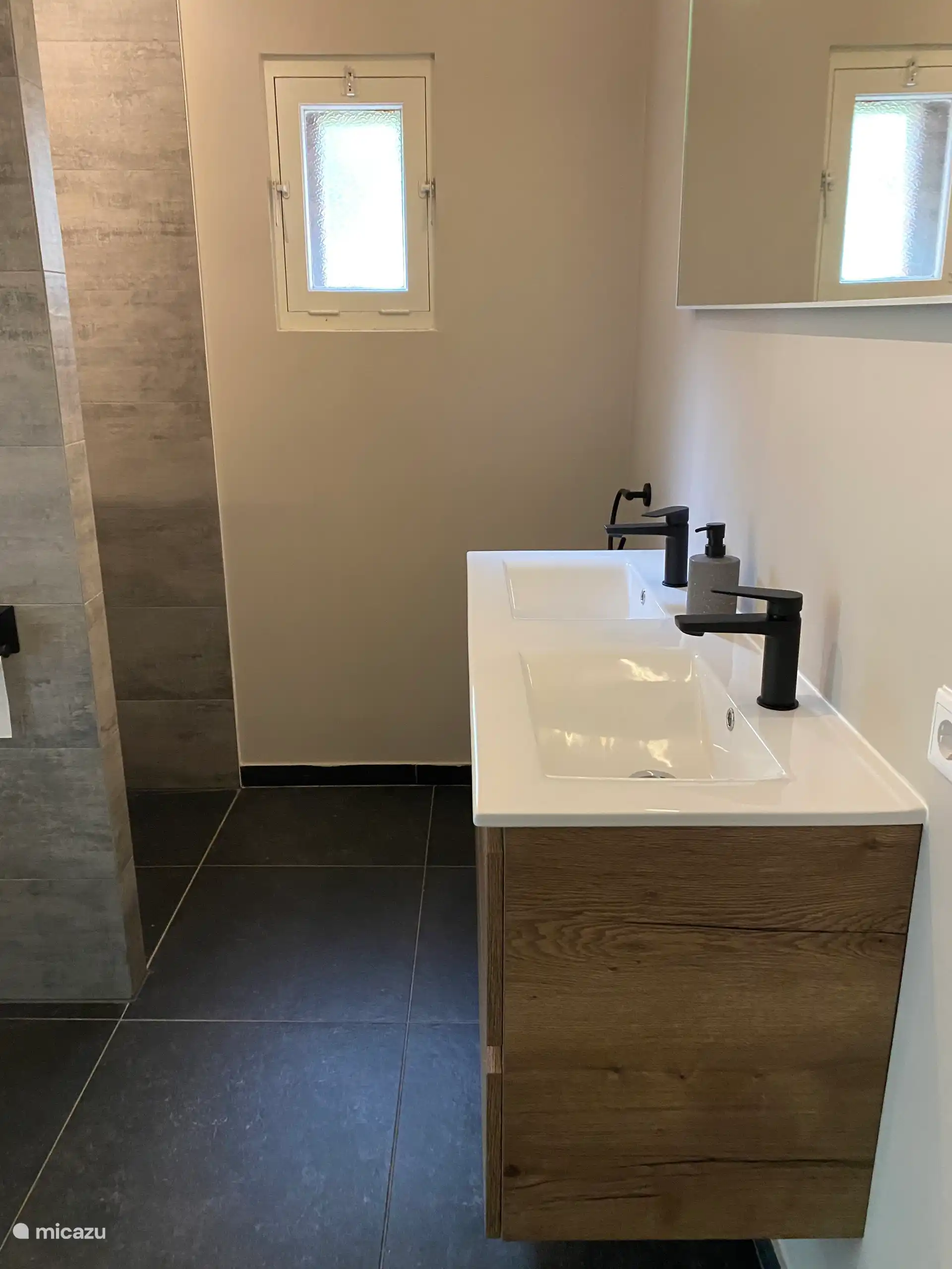 Badkamer beneden