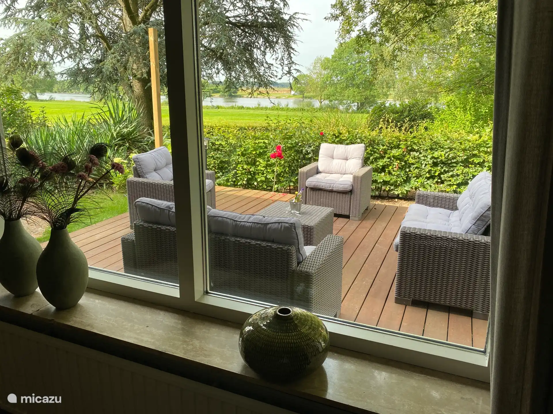 Zicht vanuit de woonkamer