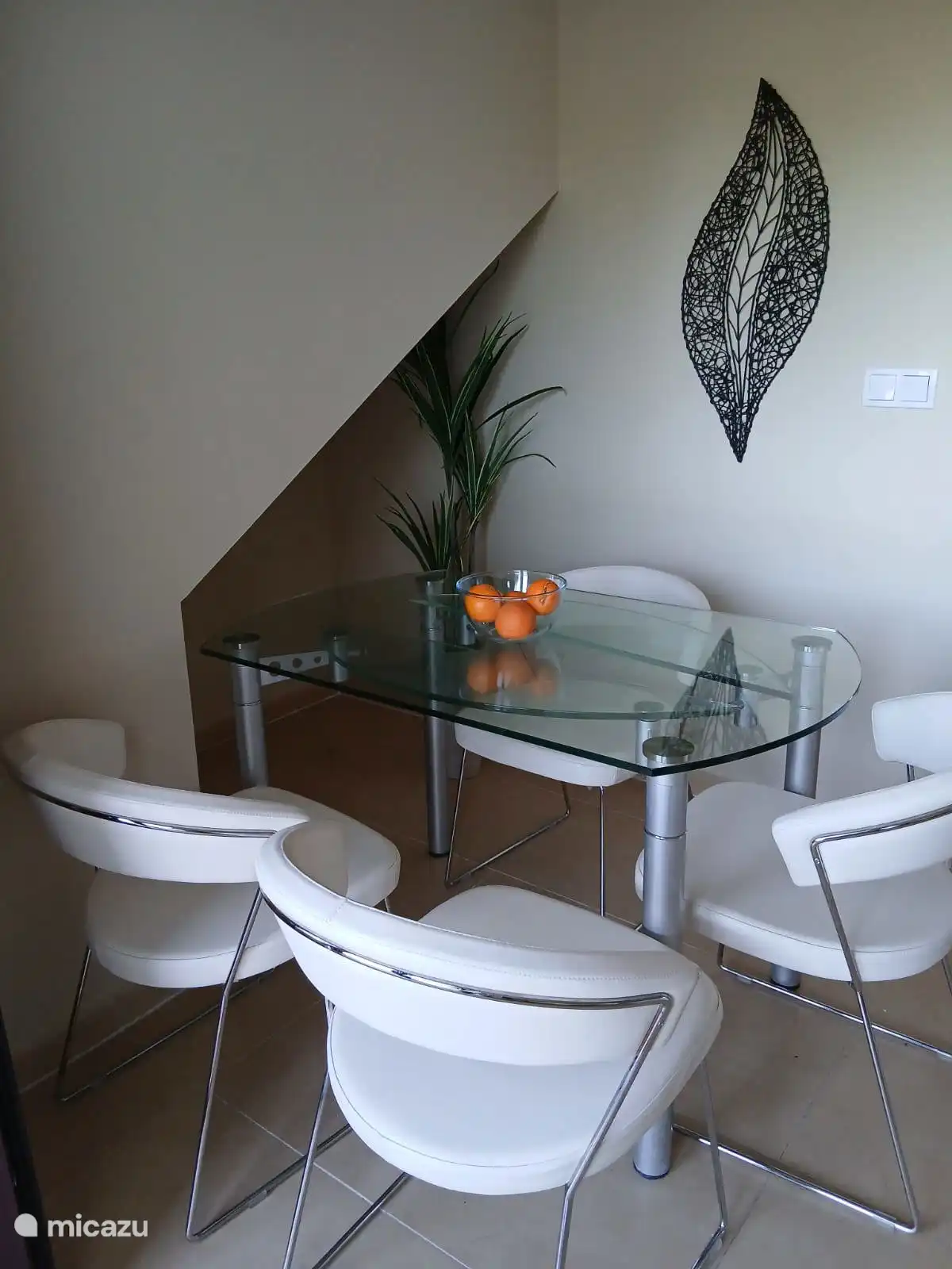Geniet van het stijlvolle Ibiza-interieur van Cielo Dorado, met warme kleuren, natuurlijke materialen en een gezellige inrichting. Een sfeervolle plek waar comfort, luxe en ontspanning samenkomen. ??