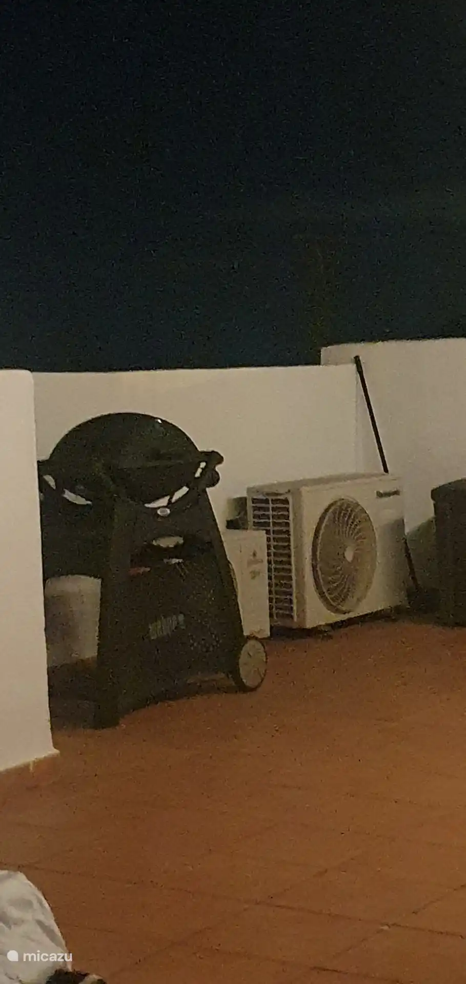 Geniet van gezellige barbecue-avonden op het terras van Cielo Dorado. Bereid samen heerlijke gerechten en geniet van lekker eten, de Spaanse zon en fijne momenten met familie en vrienden. ????