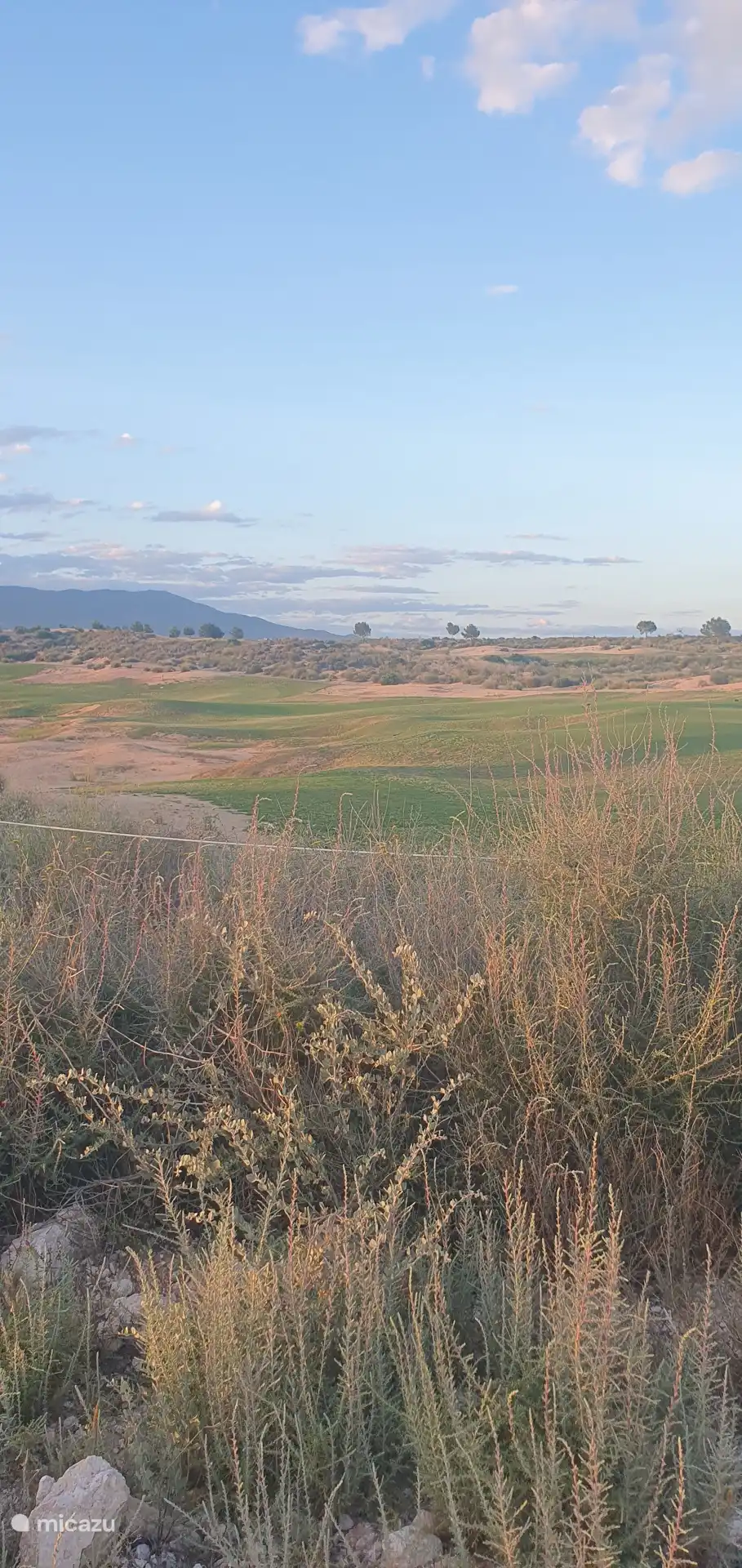 Mooie wandelingen langs de golf