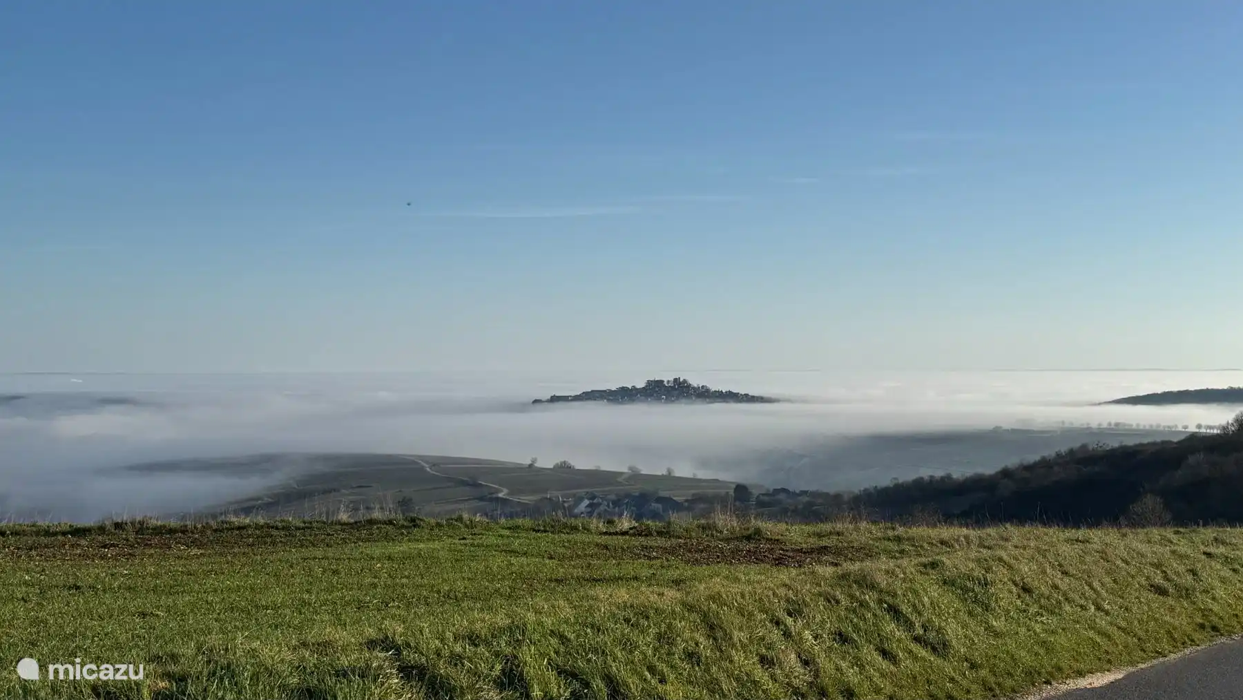De wijngaarden in en rond Sancerre zijn in elk jaargetijde prachtig: frisgroen in het voorjaar, vol en levendig in de zomer, goudkleurig in de herfst en sfeervol en verstild in de winter.