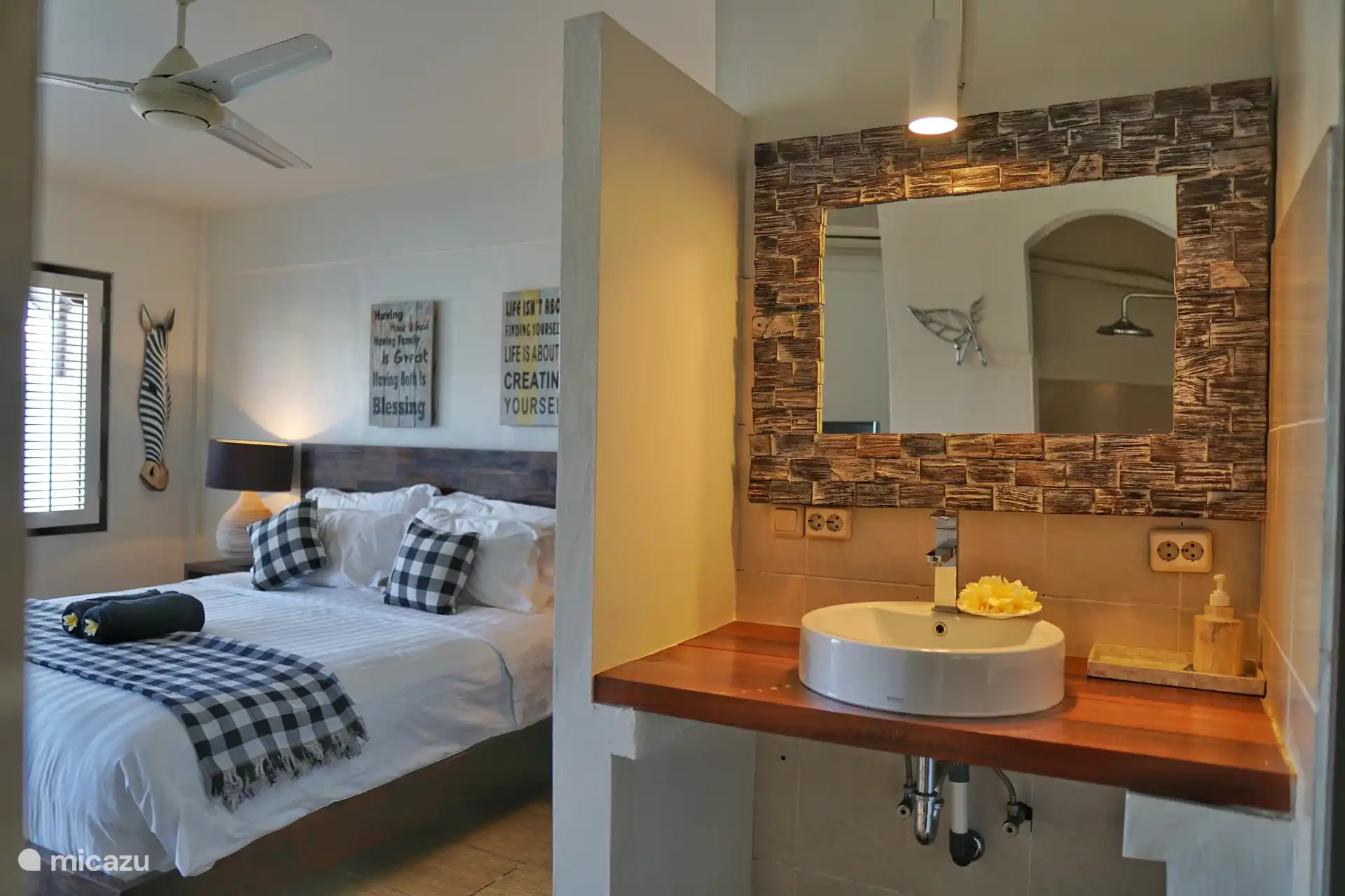 Slaapkamer en Badkamer Beneden
