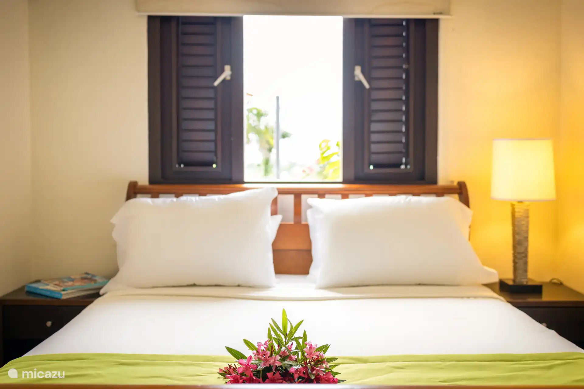 De slaapkamer met comfortable bed.