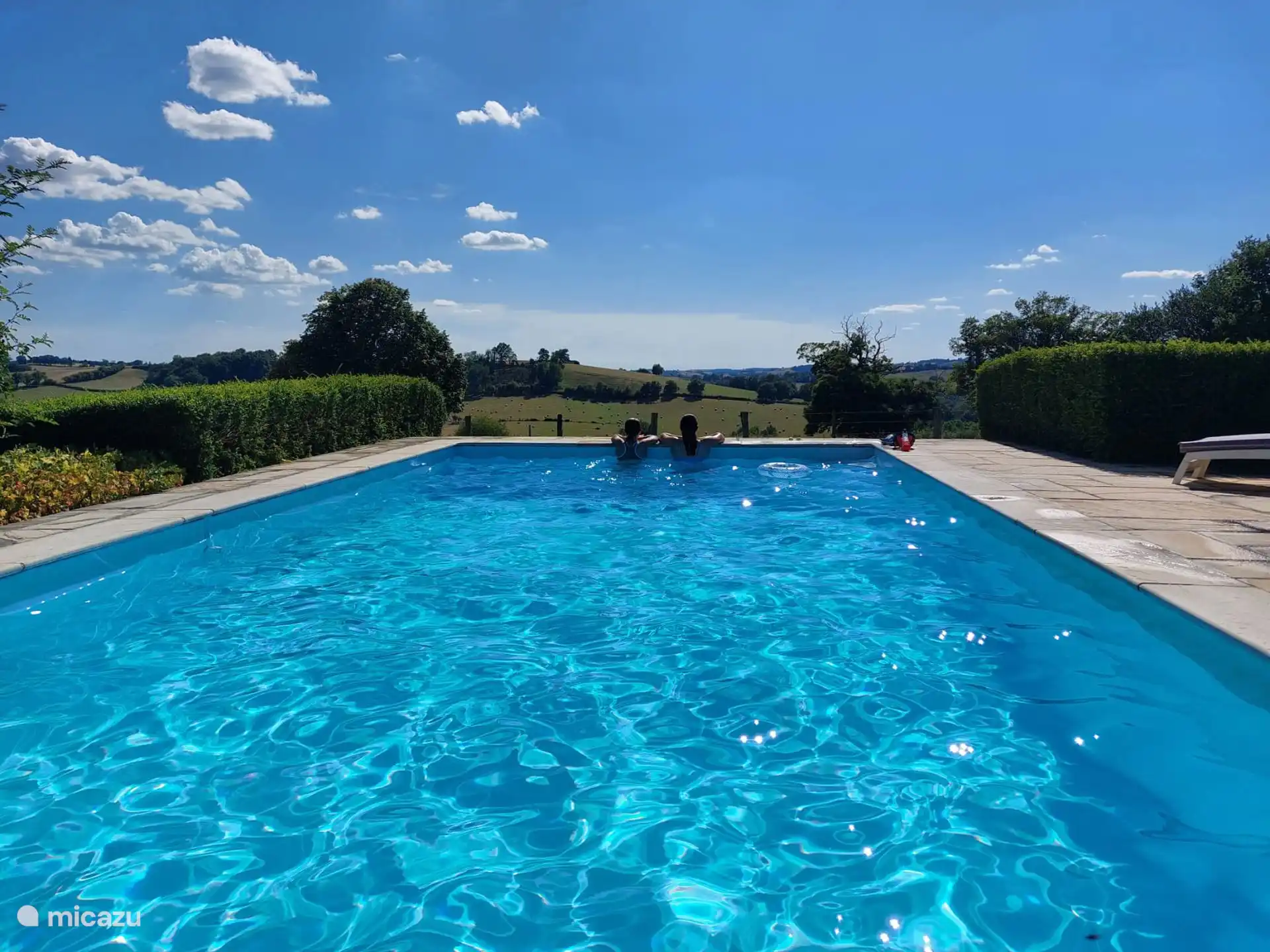 Salzwasser-Schwimmbad mit fantastischer Aussicht!