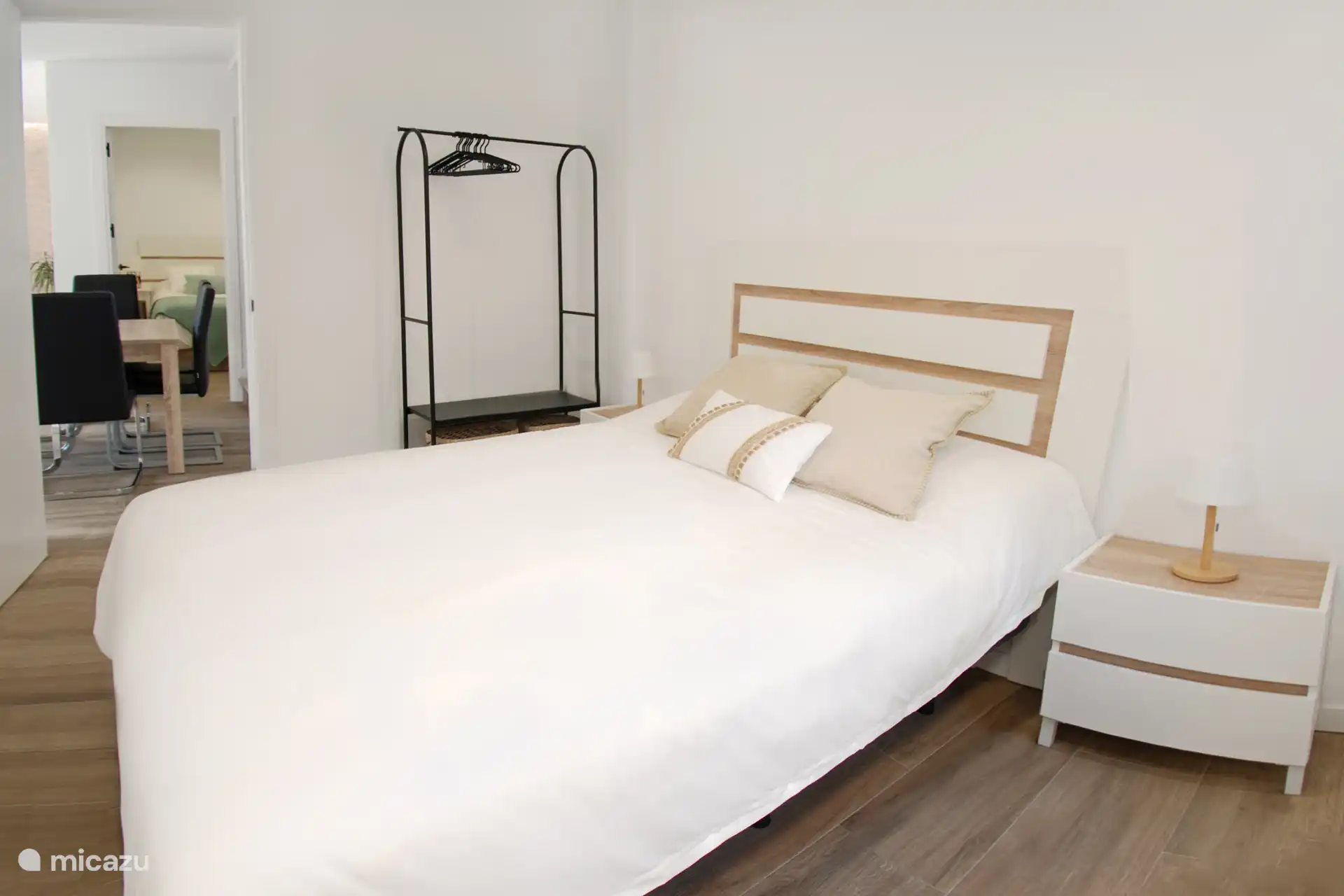 A second bedroom on the ground floor with natural light. Wonderful dreams, here!