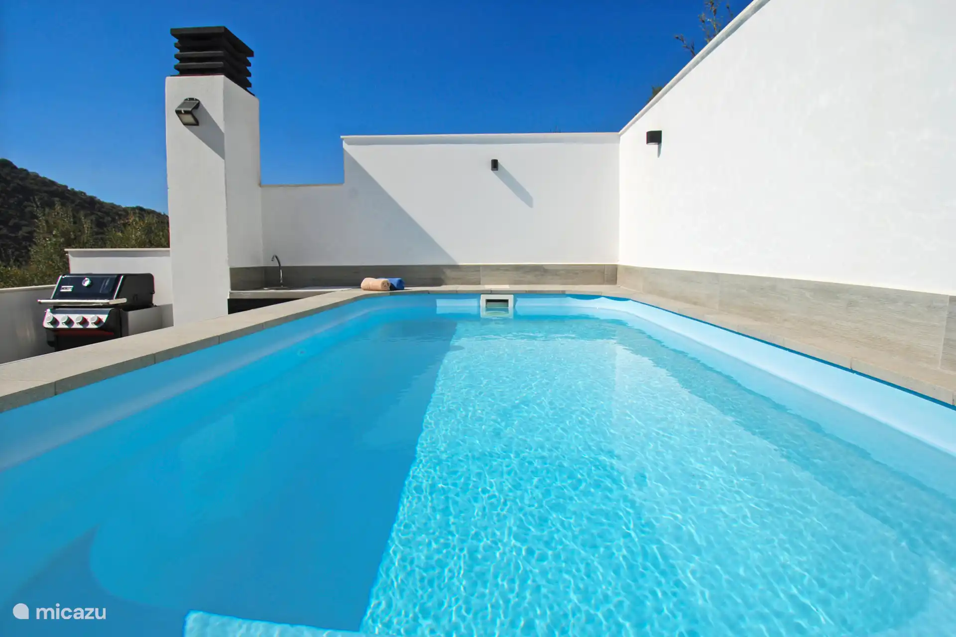 Complete privacy without being overlooked. 